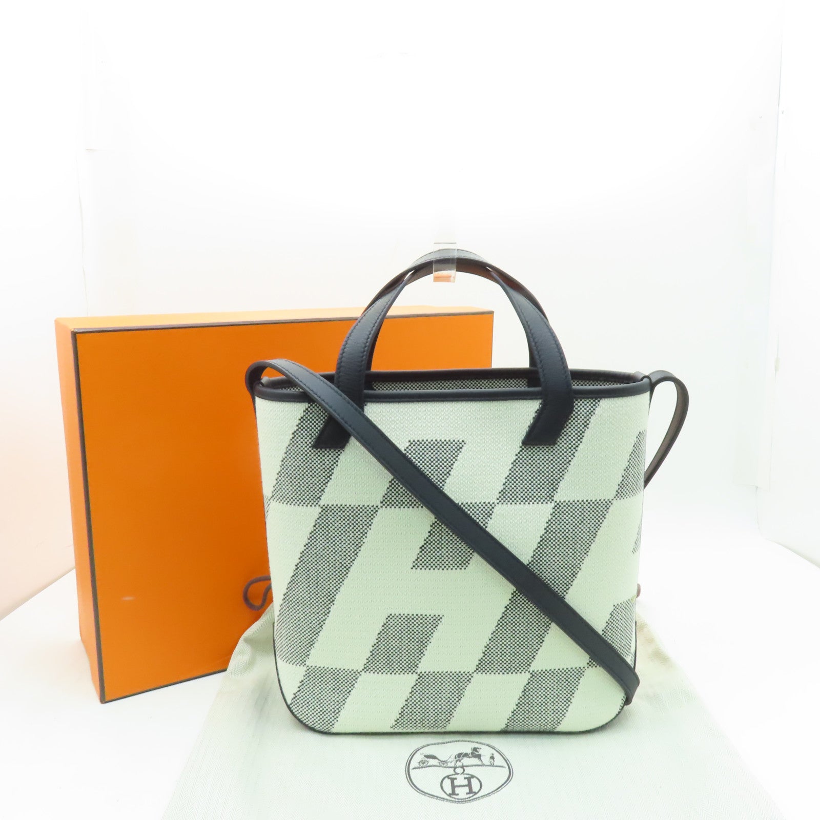 HERMES 帆布Cabas H 27手挽肩背兩用袋黒色/白色
