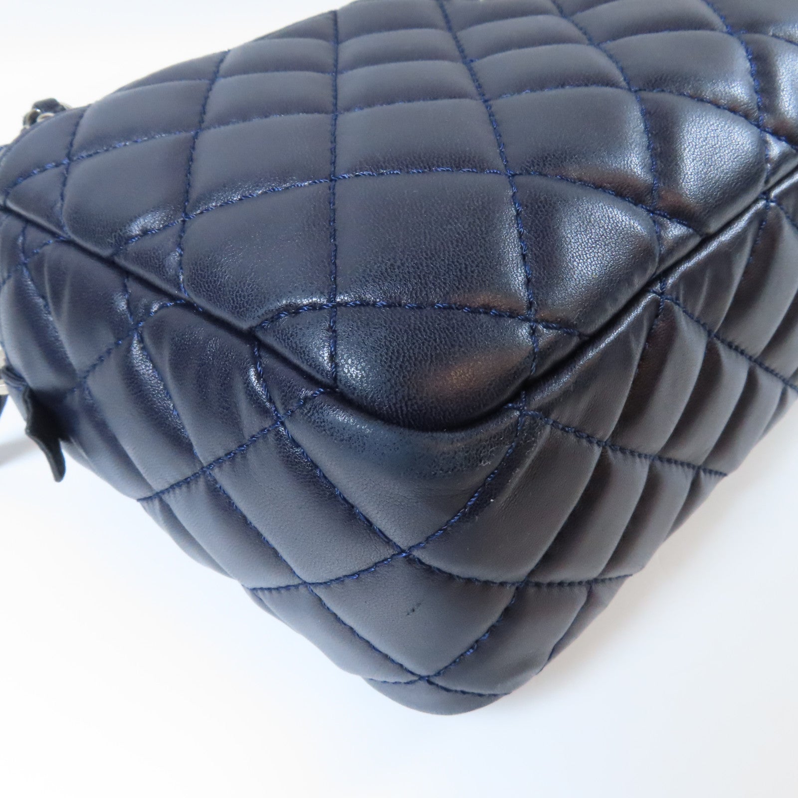 CHANEL 菱格羊皮皮革Chain Shoulder銀扣鏈帶肩背袋深藍色