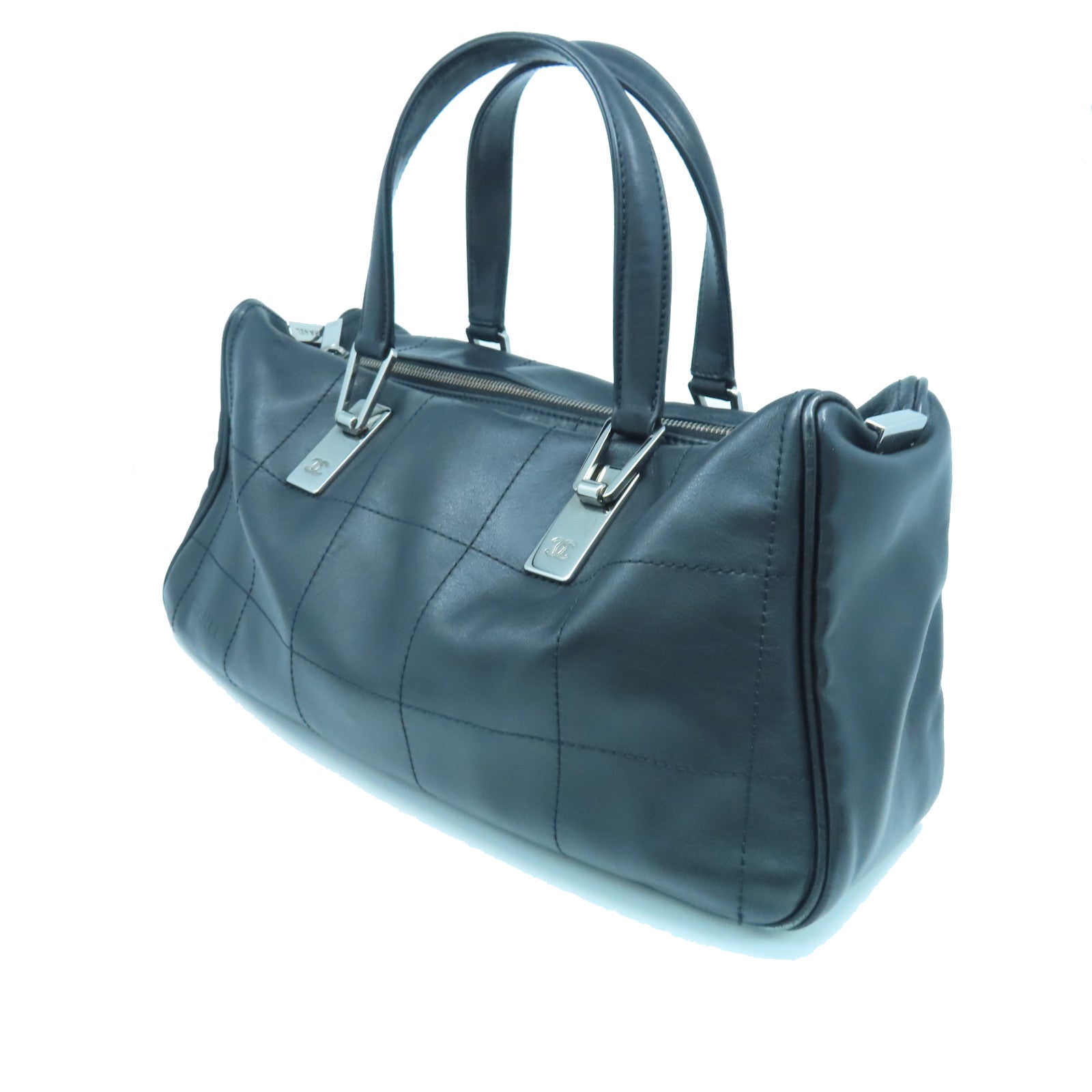 CHANEL Rhombus Sheepskin Leather Hand Bag Silver Buckle Hand Bag Black