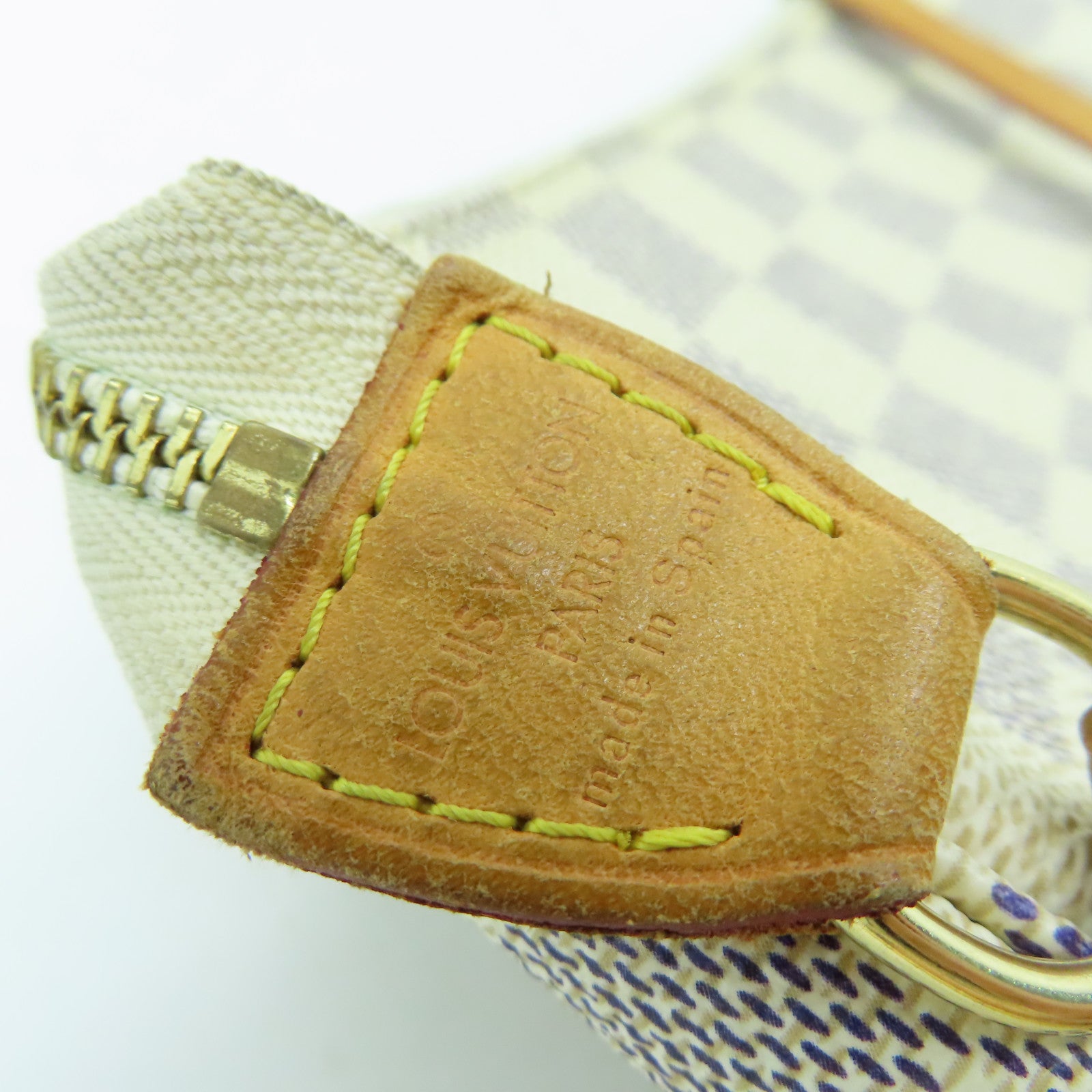 LOUIS VUITTON Damier Azur Pochette Accessories金扣手挽袋米白色
