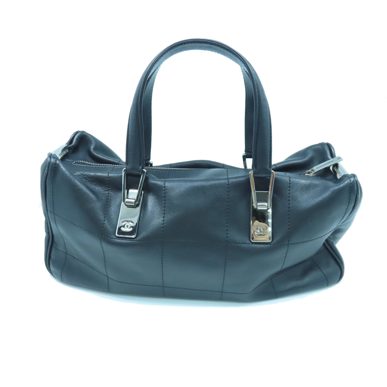 CHANEL Rhombus Sheepskin Leather Hand Bag Silver Buckle Hand Bag Black