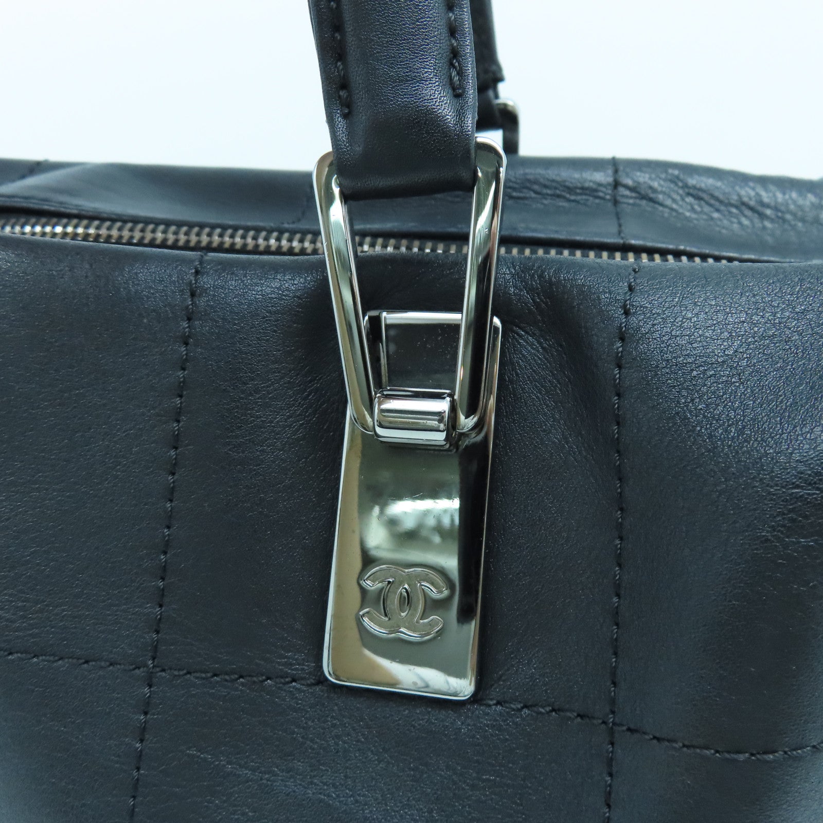 CHANEL Rhombus Sheepskin Leather Hand Bag Silver Buckle Hand Bag Black