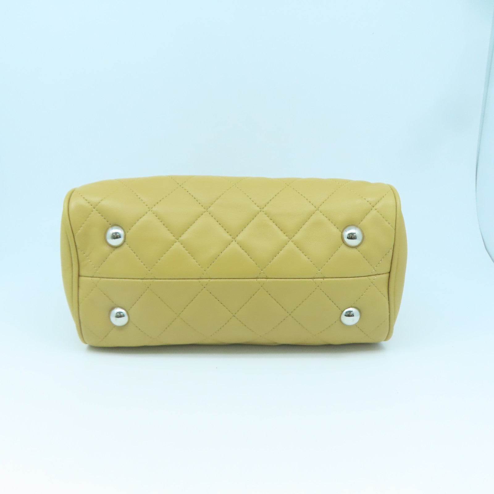 CHANEL 菱格羊皮皮革Chain Shoulder銀扣鏈帶肩背袋杏色