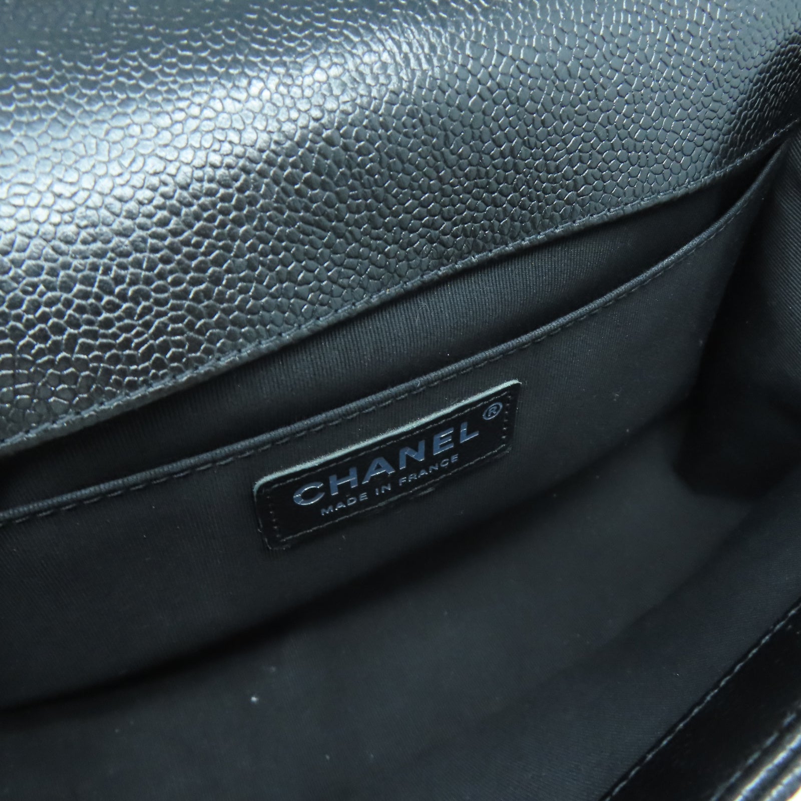 CHANEL 斜紋Caviar皮革Boy Chanel銀扣鏈帶肩背袋黑色