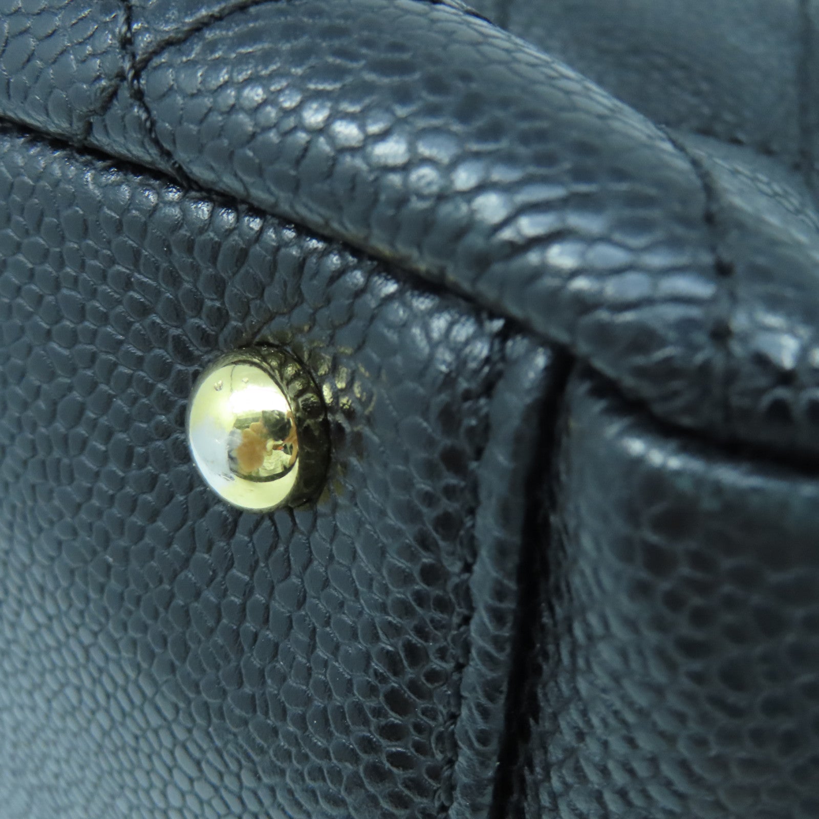 CHANEL rhombic cowhide leather Shoulder Bag gold buckle shoulder bag black