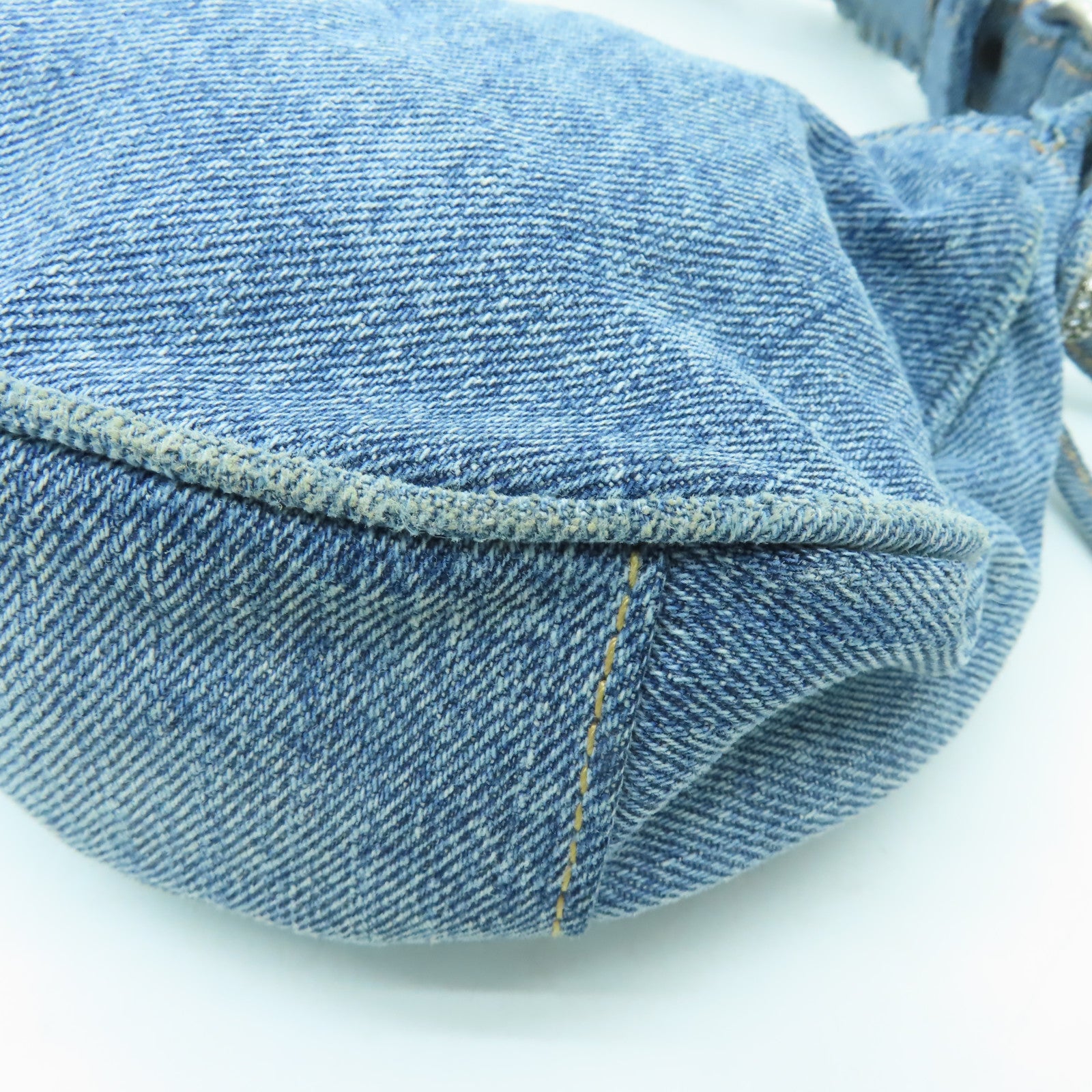 BALENCIAGA 牛仔布Le Cagole XS銀扣肩背袋淺藍色