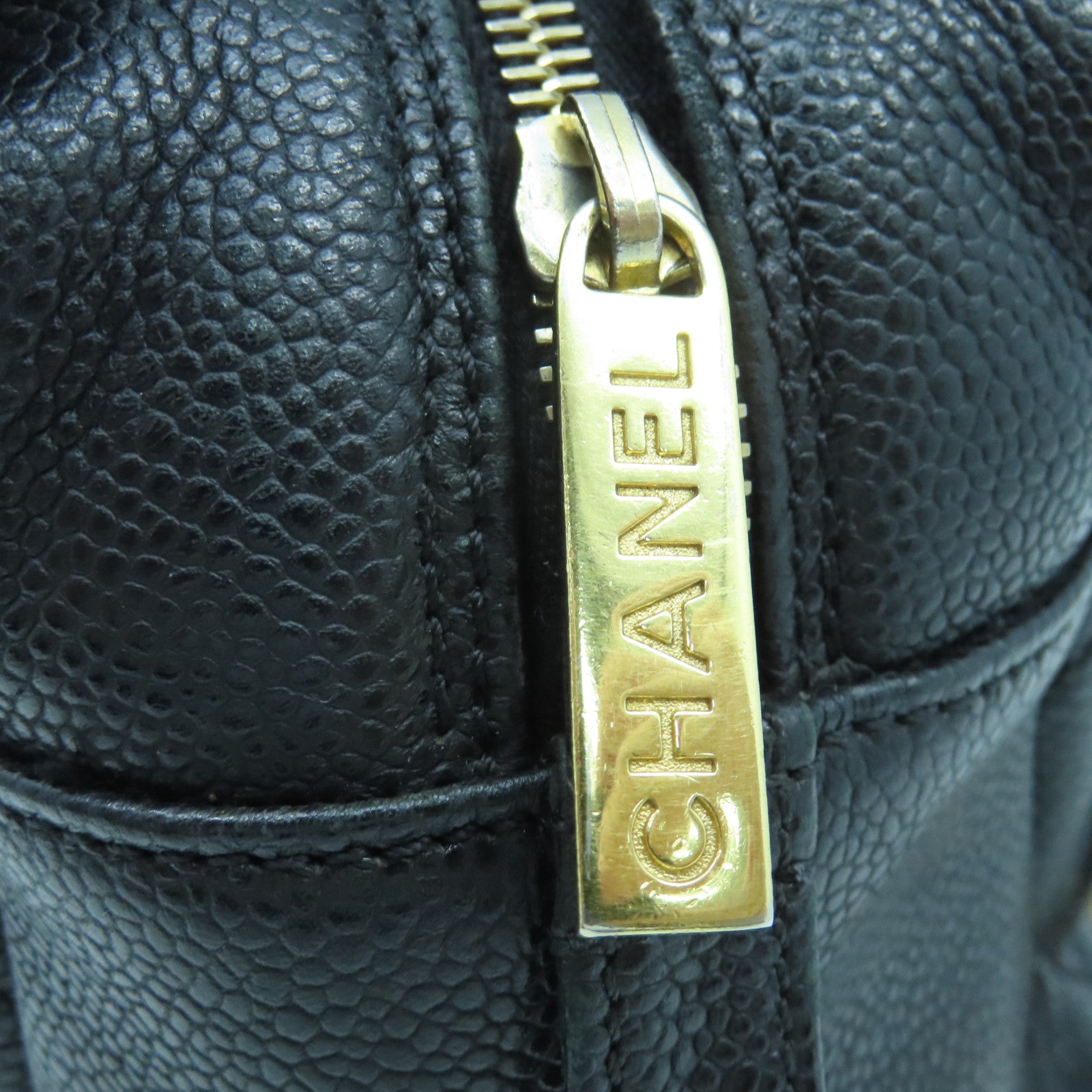 CHANEL rhombic cowhide leather Shoulder Bag gold buckle shoulder bag black
