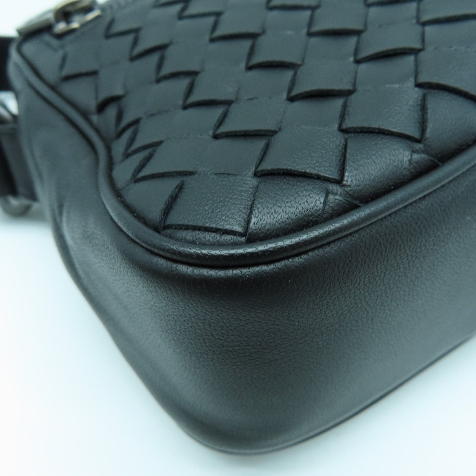BOTTEGA VENETA 织纹皮革Shoulder Bag肩背袋黑色