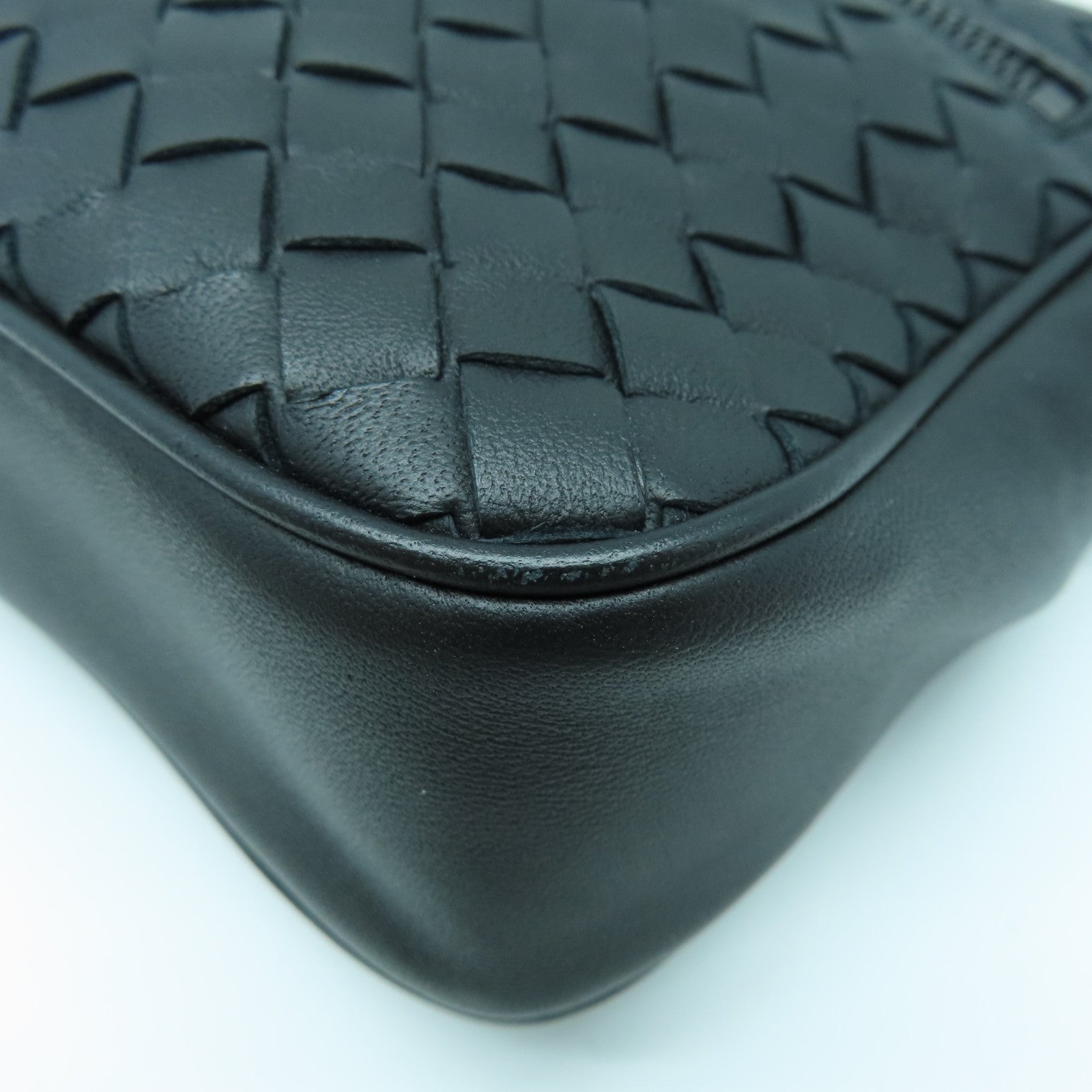 BOTTEGA VENETA 织纹皮革Shoulder Bag肩背袋黑色