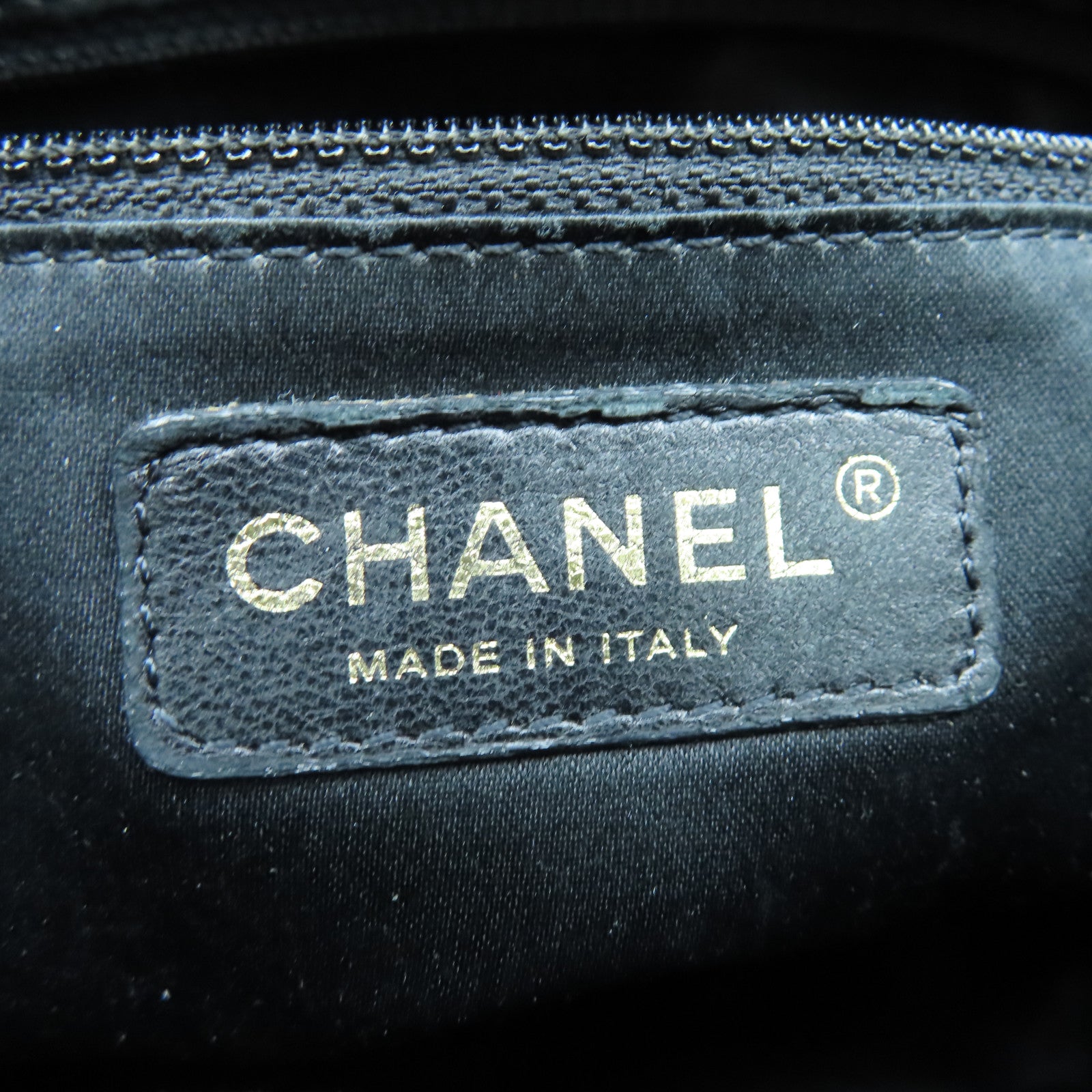 CHANEL rhombic cowhide leather Shoulder Bag gold buckle shoulder bag black