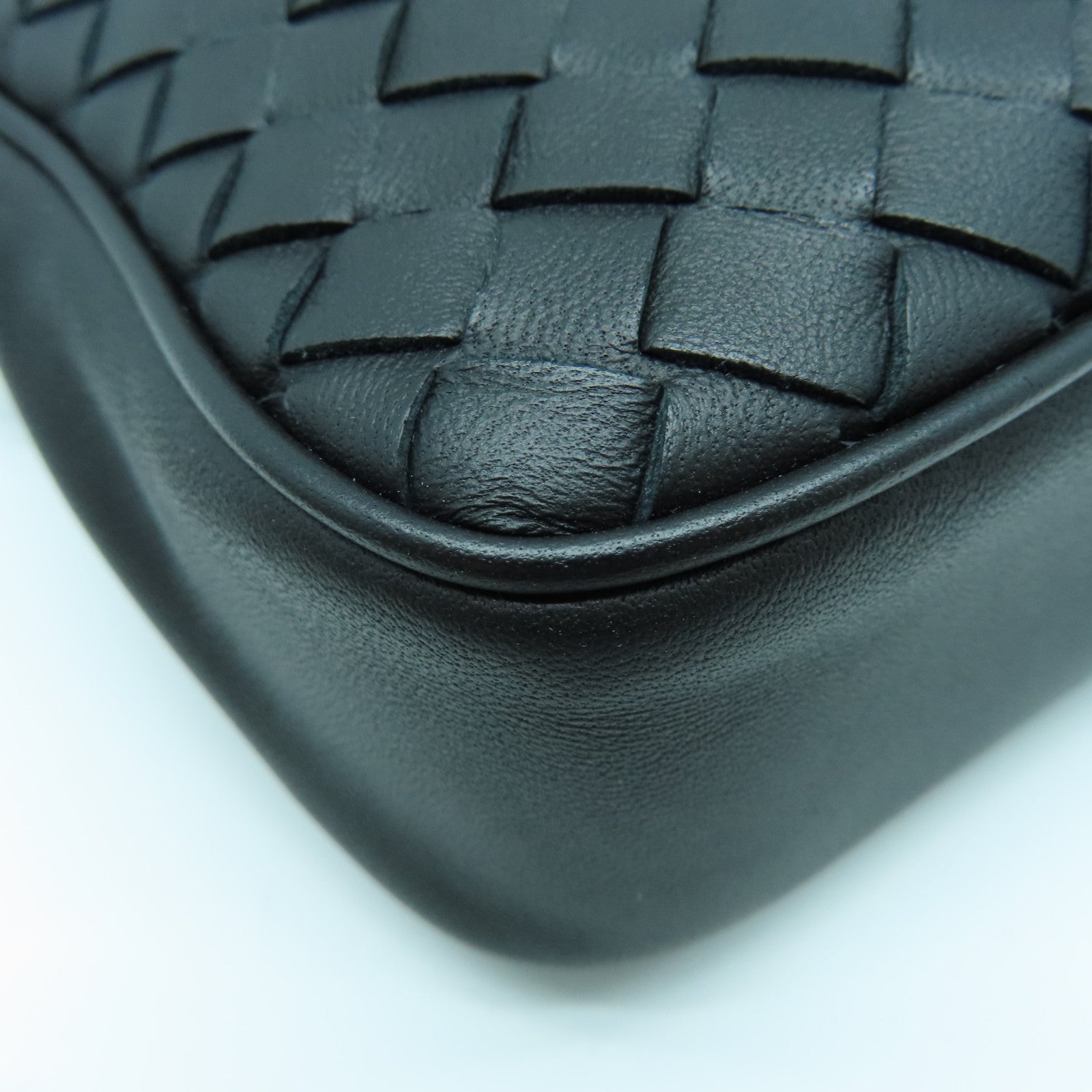 BOTTEGA VENETA 织纹皮革Shoulder Bag肩背袋黑色
