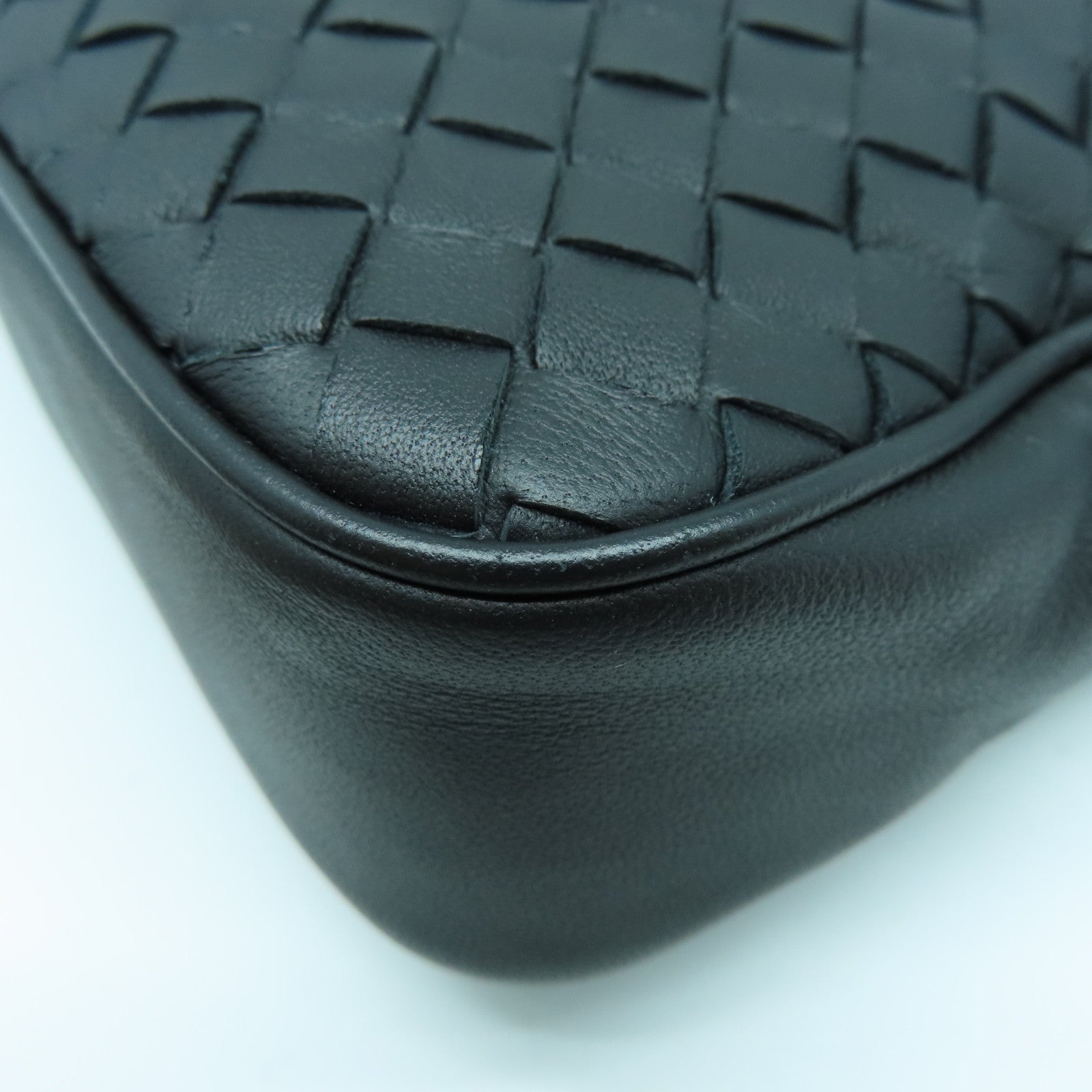 BOTTEGA VENETA 织纹皮革Shoulder Bag肩背袋黑色