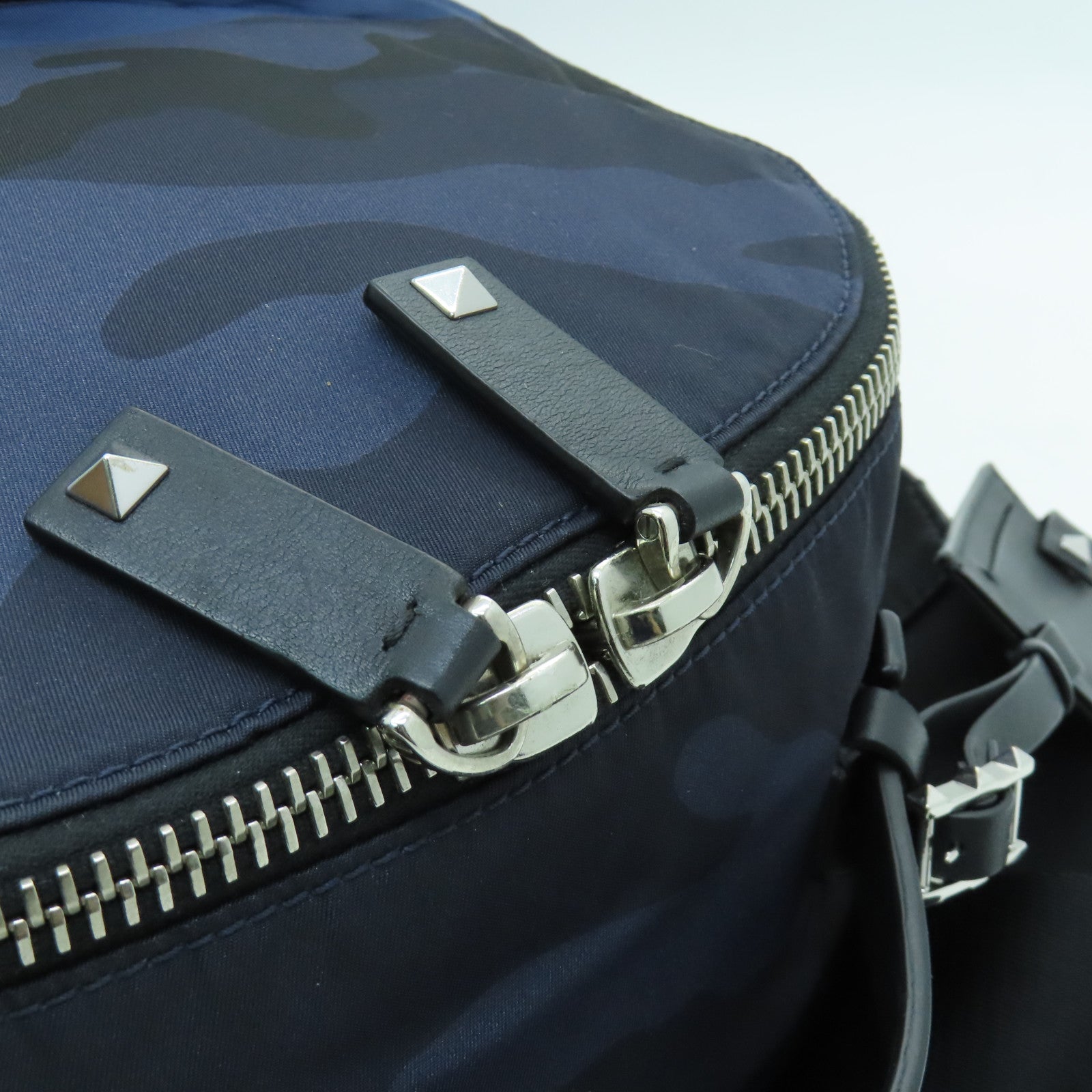 Valentino 尼龙Backpack银扣背包蓝色