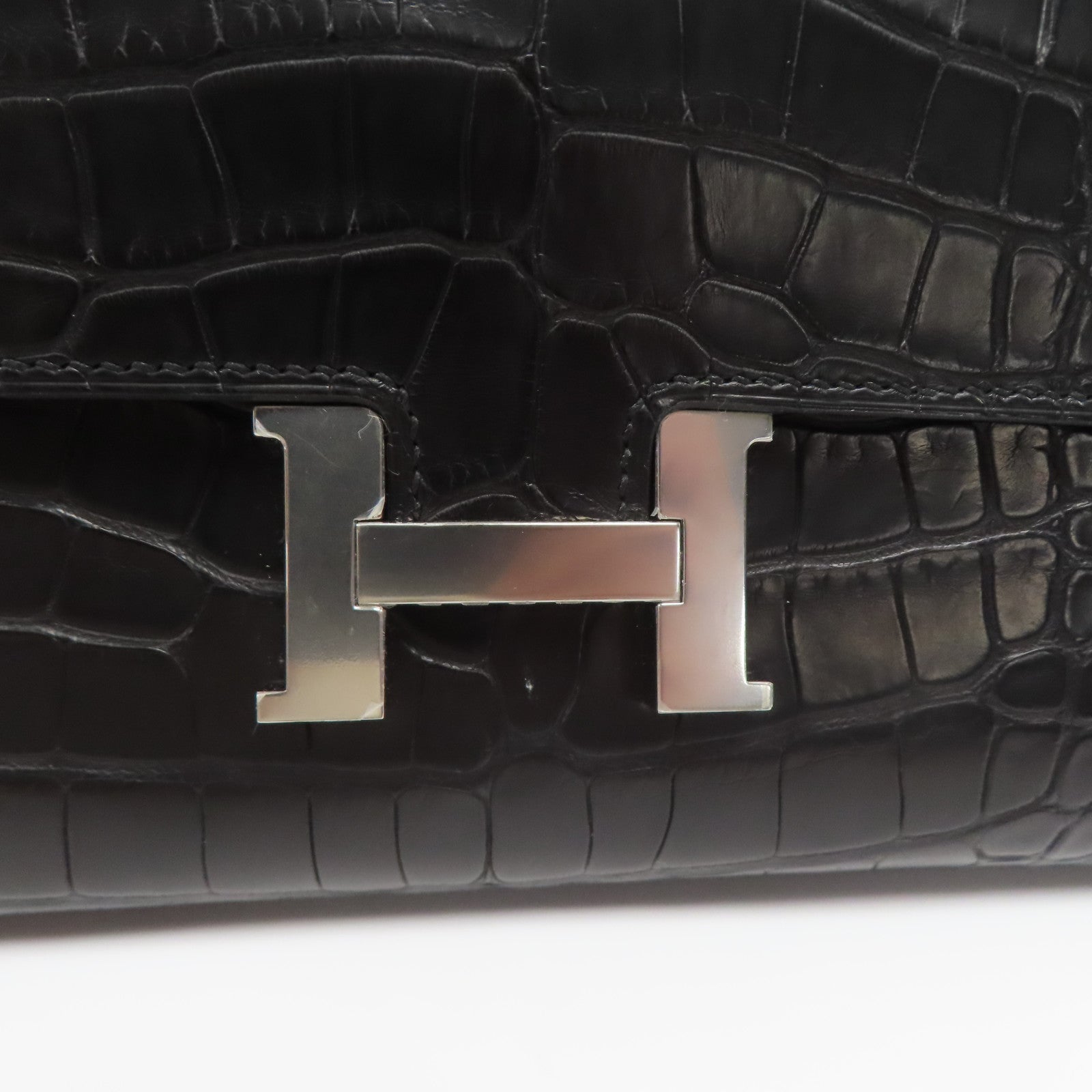HERMES 鱷魚皮革Constance To Go銀扣肩背袋黑色