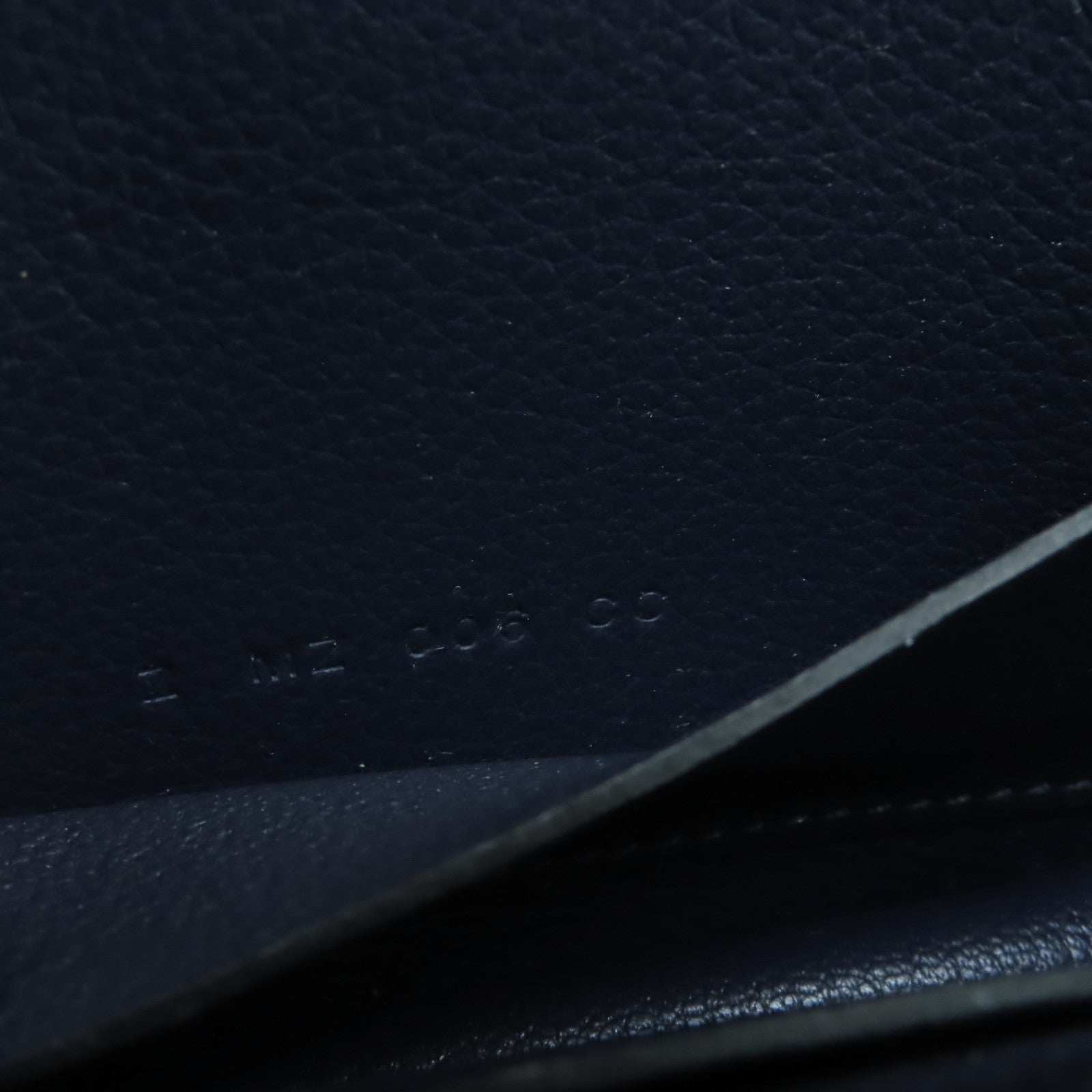 HERMES Evercolor皮革Constance Slim金扣手拿包Bleu Nuit深藍色