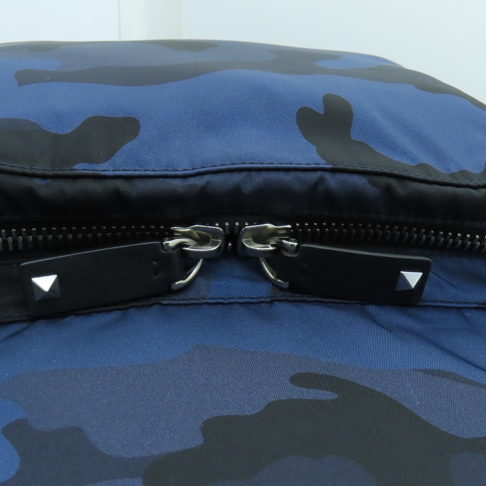 Valentino 尼龙Backpack银扣背包蓝色