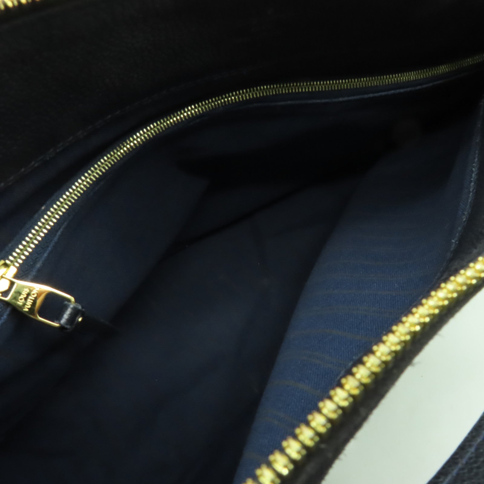 LOUIS VUITTON Monogram Empreinte Audacieuse PM金扣手挽肩背兩用袋深藍色