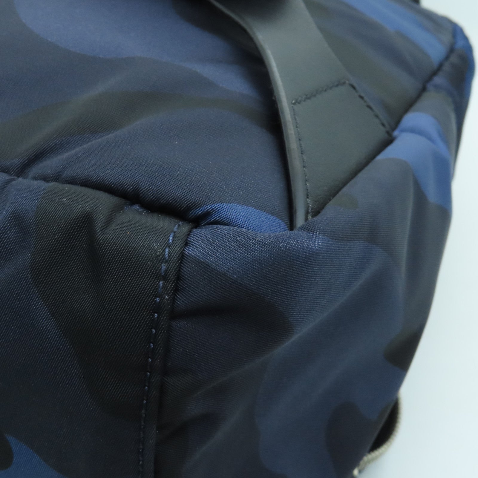Valentino 尼龙Backpack银扣背包蓝色