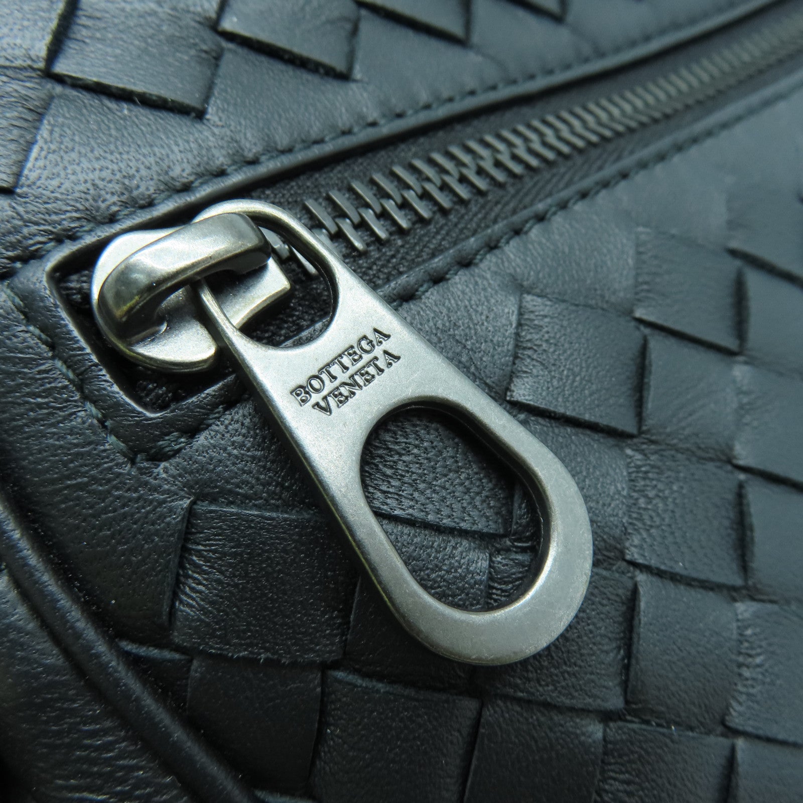 BOTTEGA VENETA 织纹皮革Shoulder Bag肩背袋黑色