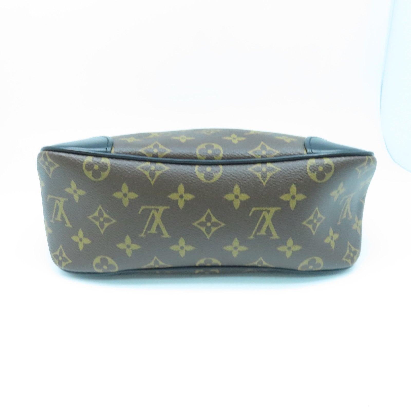 LOUIS VUITTON Monogram Boulogne Gold Buckle Shoulder Bag Brown