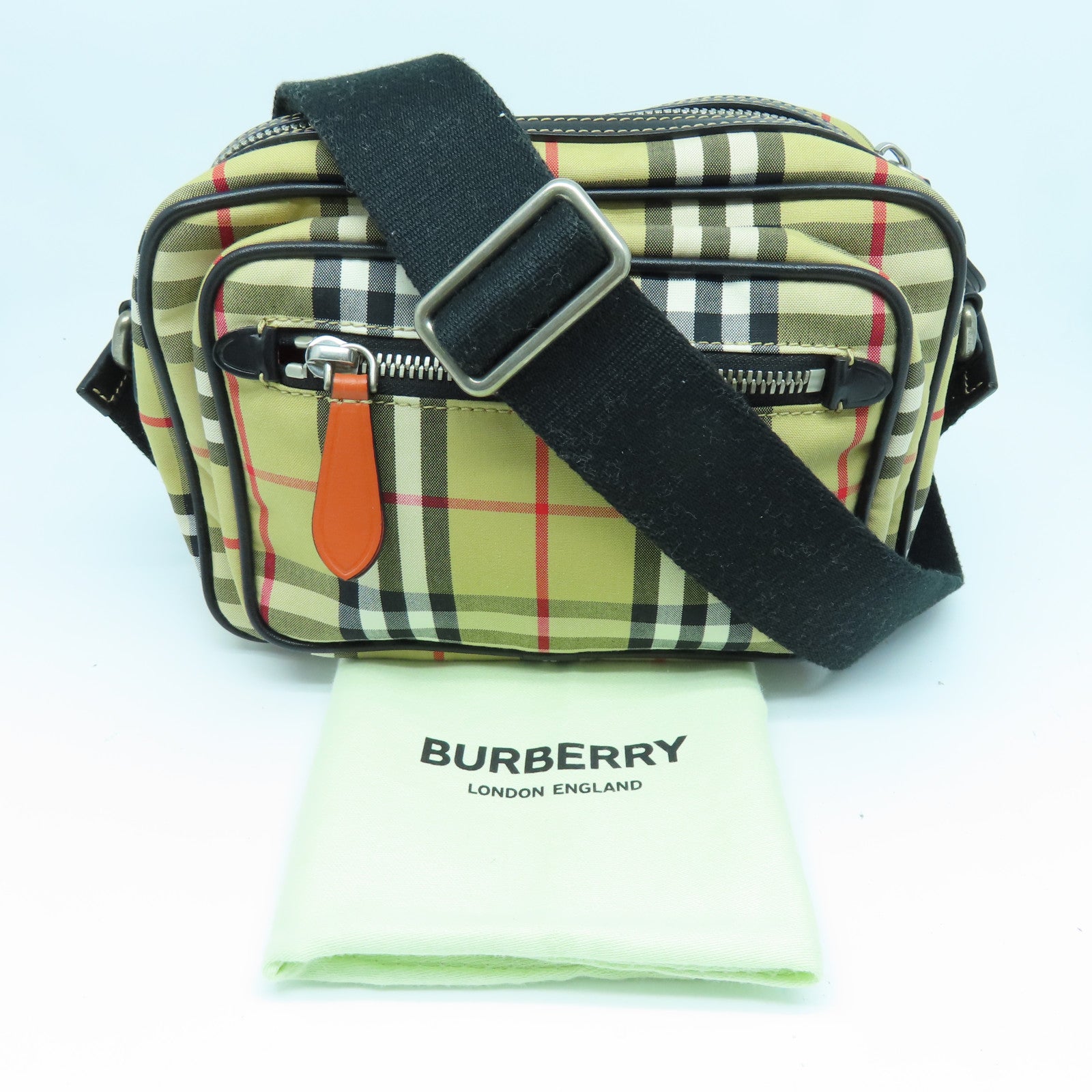 BURBERRY 帆布Shoulder Bag银扣肩背袋米色