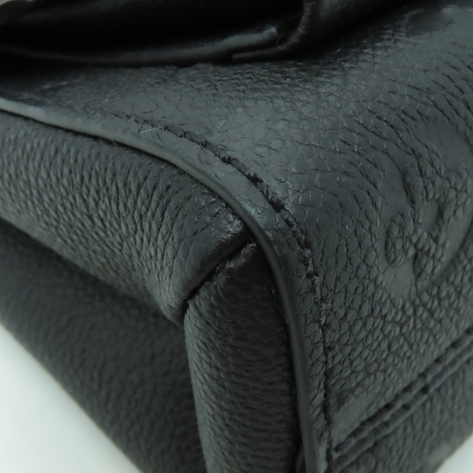 LOUIS VUITTON Monogram Empreinte Vavin BB金扣鏈帶肩背袋黑色