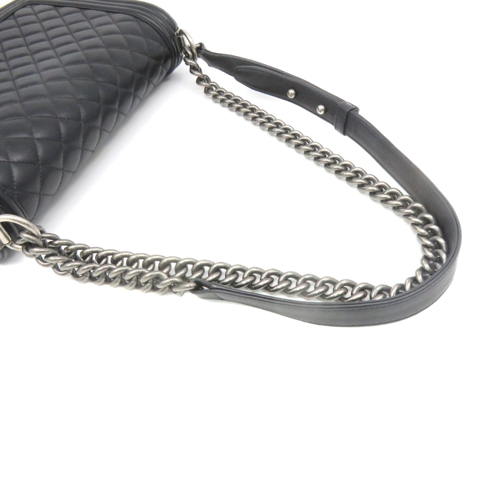 CHANEL 菱格羊皮皮革Boy Chanel 28cm Shoulder Bag銀扣鏈帶肩背袋黑色