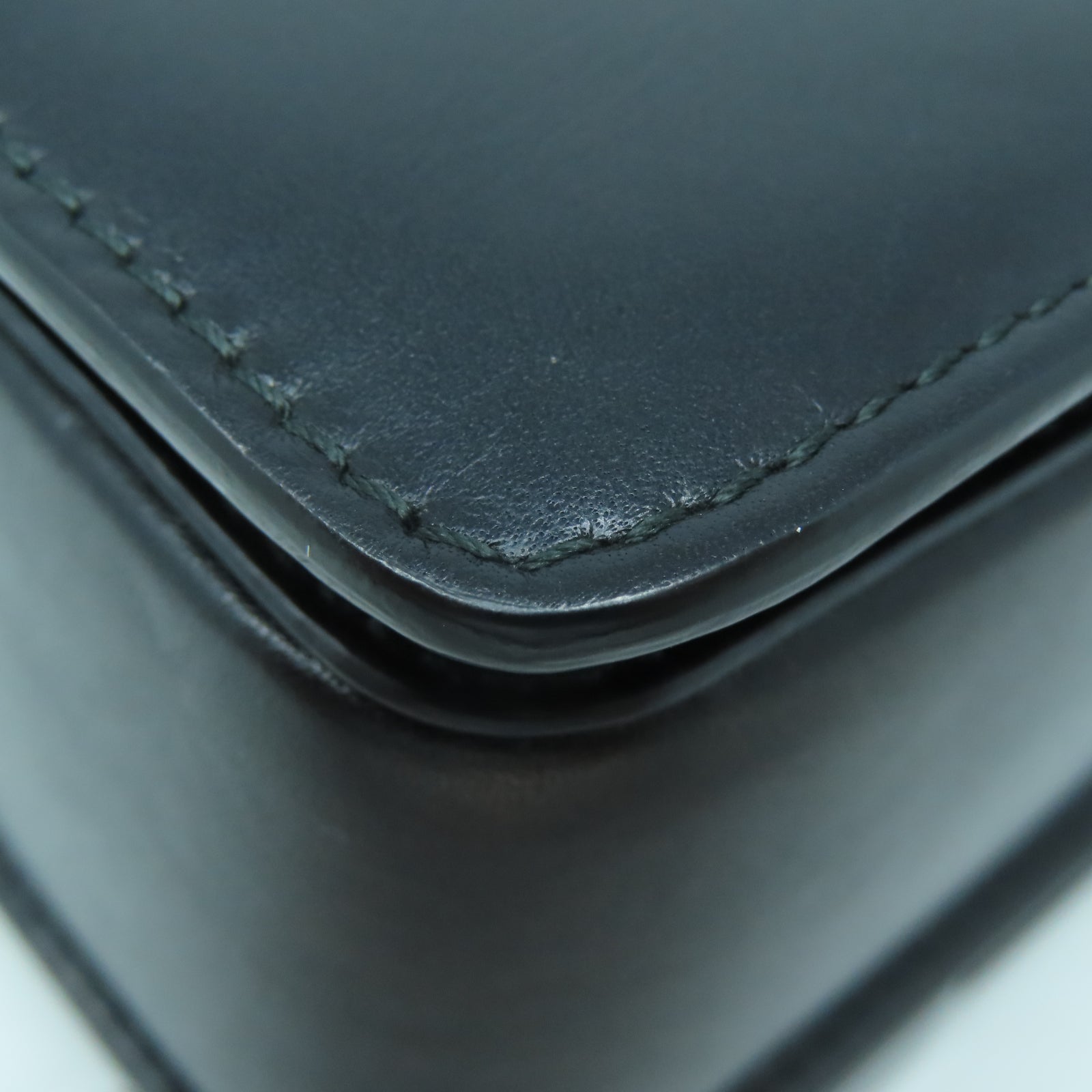 BVLGARI 牛皮皮革Shoulder Bag金扣肩背袋黑色
