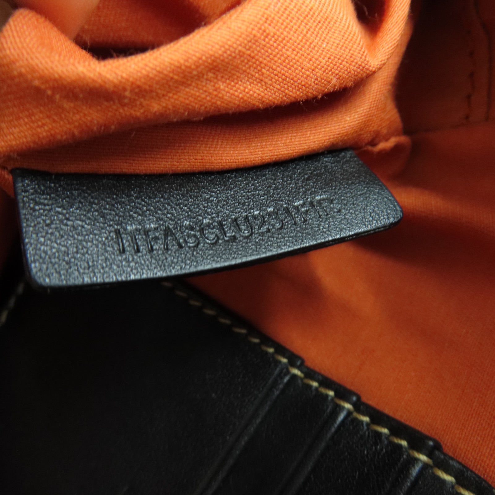 BURBERRY 帆布Shoulder Bag银扣肩背袋米色