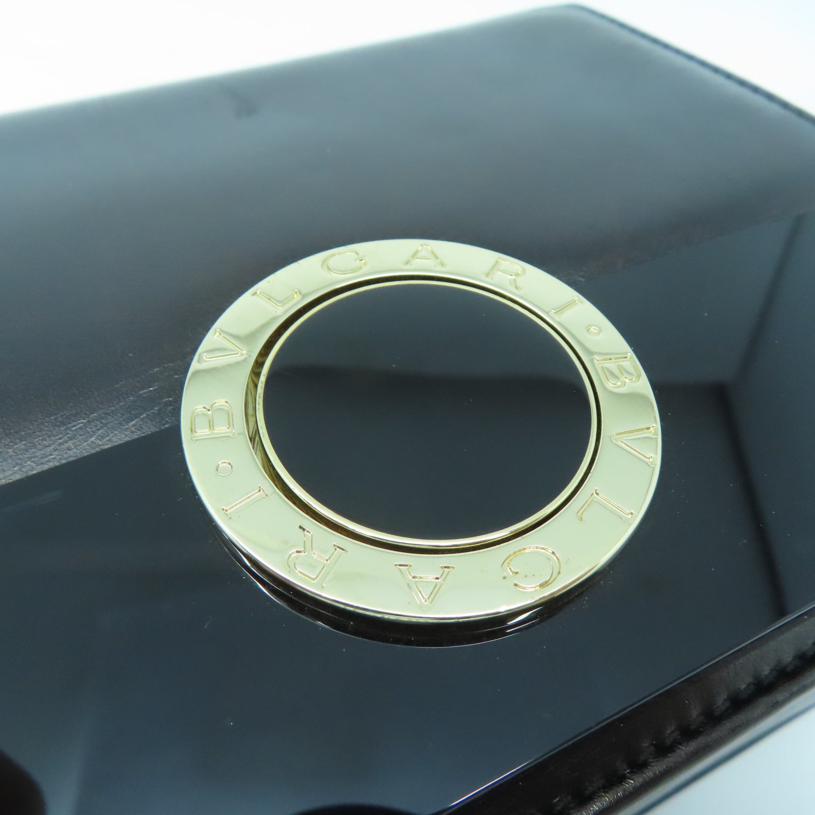 BVLGARI 牛皮皮革Shoulder Bag金扣肩背袋黑色
