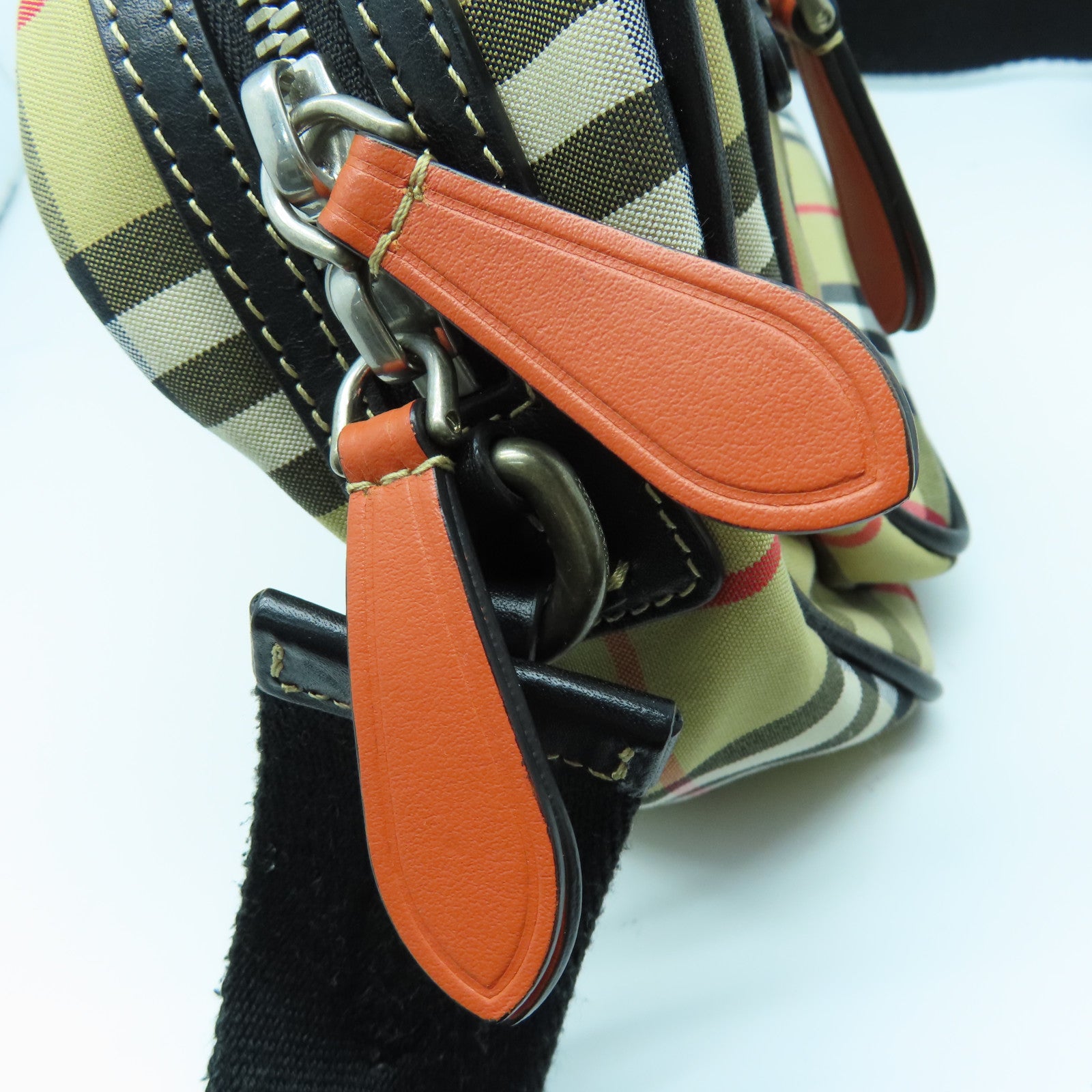BURBERRY 帆布Shoulder Bag银扣肩背袋米色