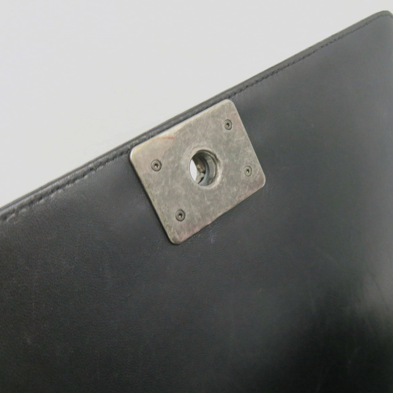 CHANEL 菱格羊皮皮革Boy Chanel 28cm Shoulder Bag銀扣鏈帶肩背袋黑色