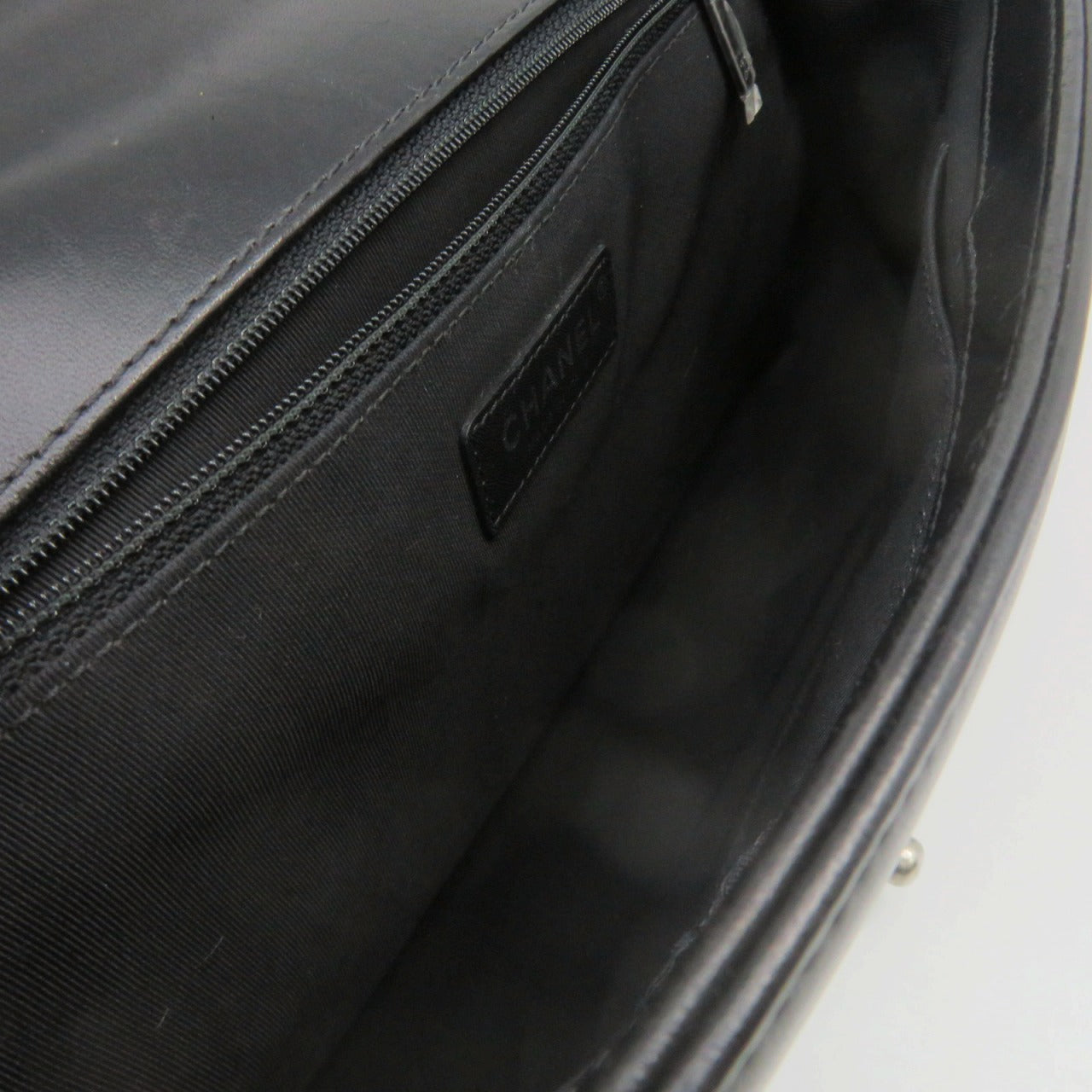 CHANEL 菱格羊皮皮革Boy Chanel 28cm Shoulder Bag銀扣鏈帶肩背袋黑色