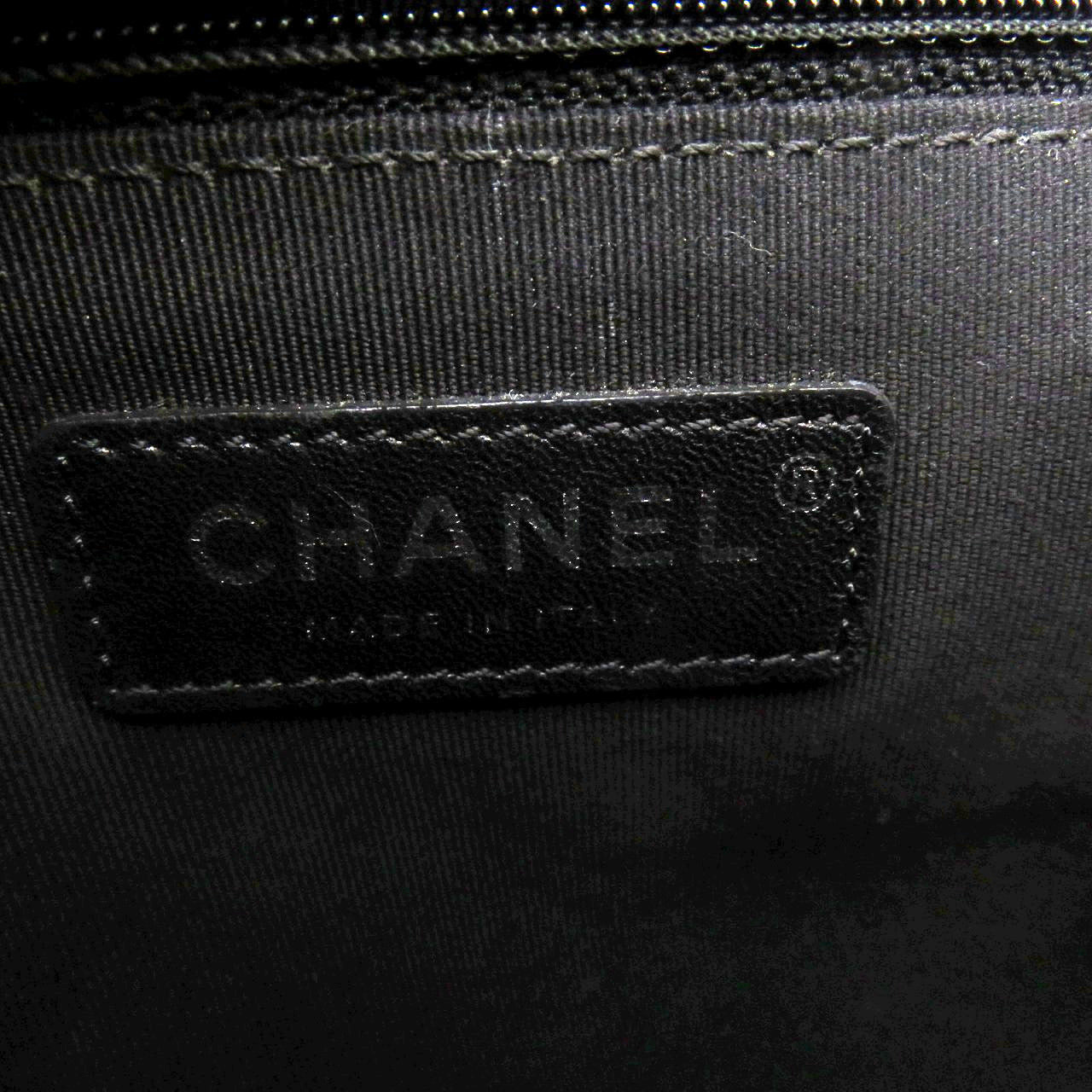CHANEL 菱格羊皮皮革Boy Chanel 28cm Shoulder Bag銀扣鏈帶肩背袋黑色