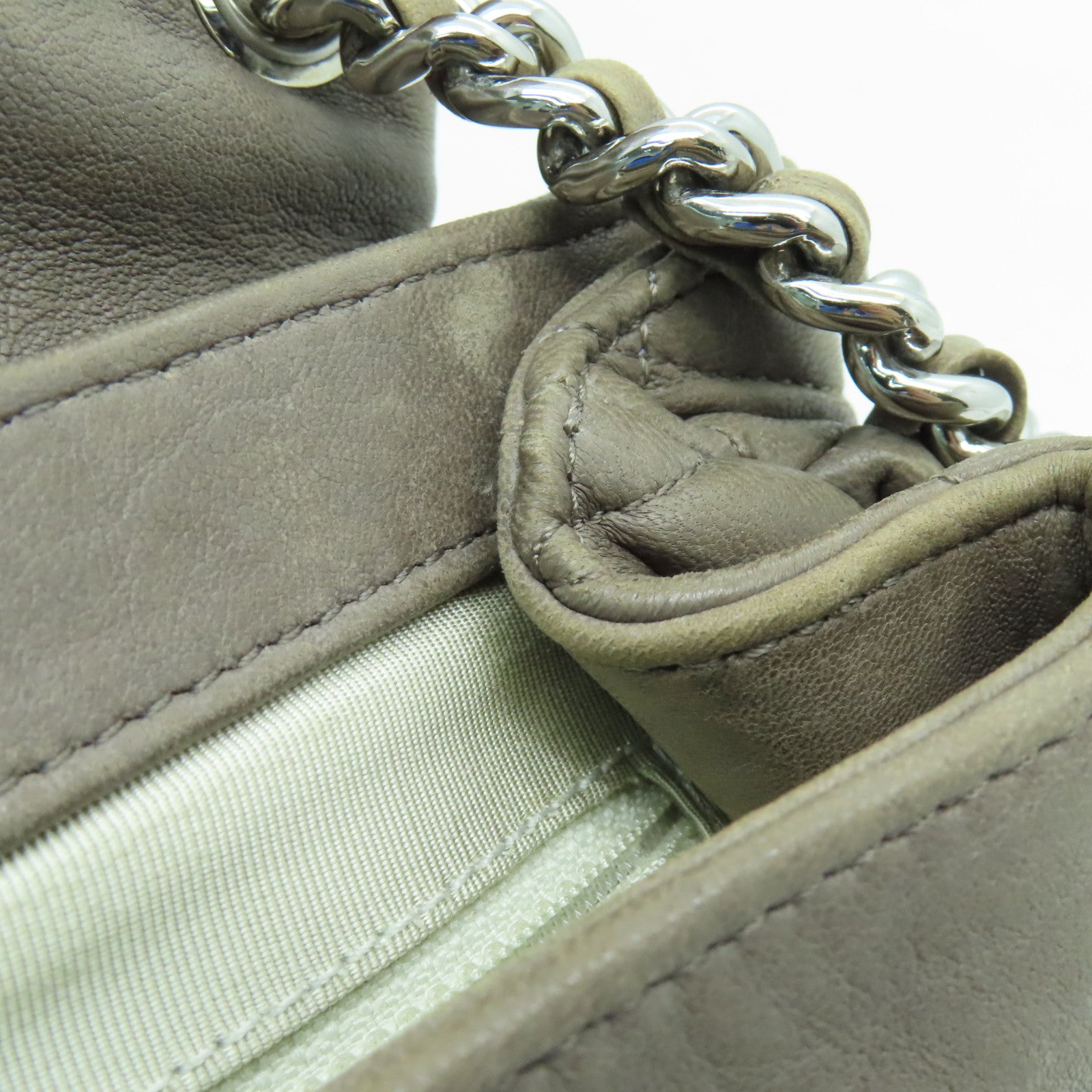 CHANEL Rhombus Sheepskin Leather Chain Shoulder Silver Buckle Shoulder Bag Light Brown