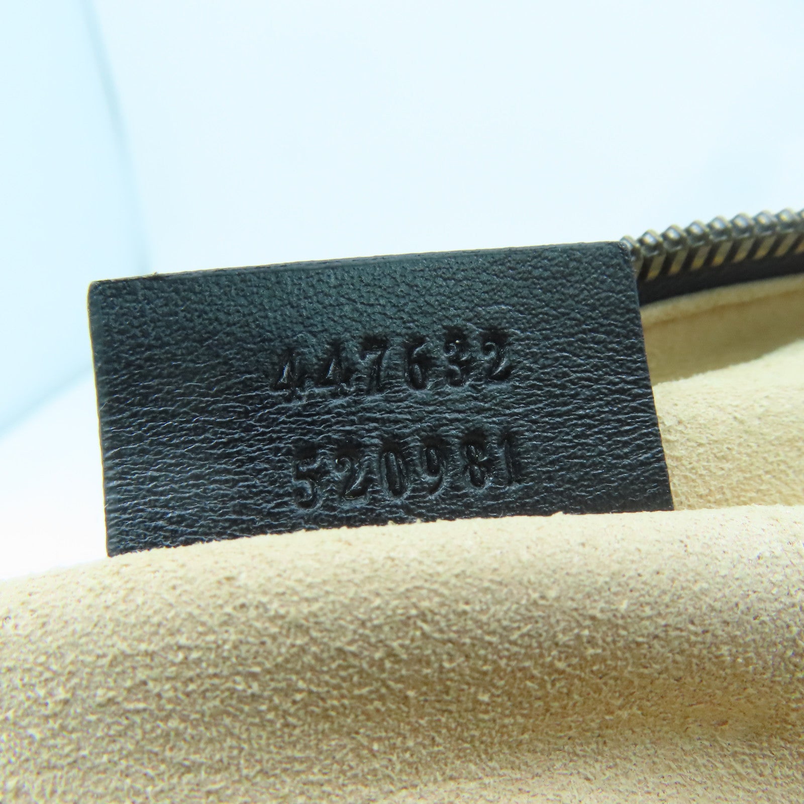 GUCCI 牛皮皮革GG Marmont金扣鏈帶肩背袋黑色