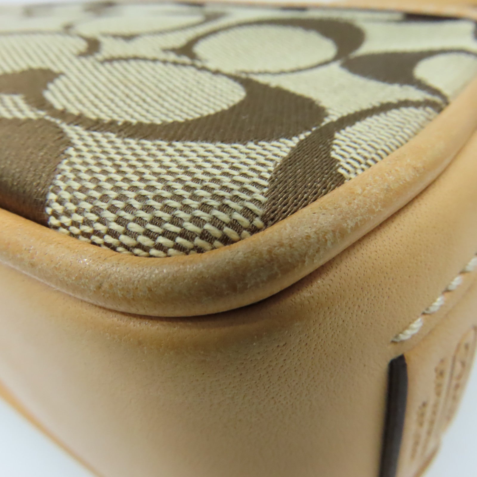 COACH 帆布Shoulder Bag銀扣肩背袋啡色