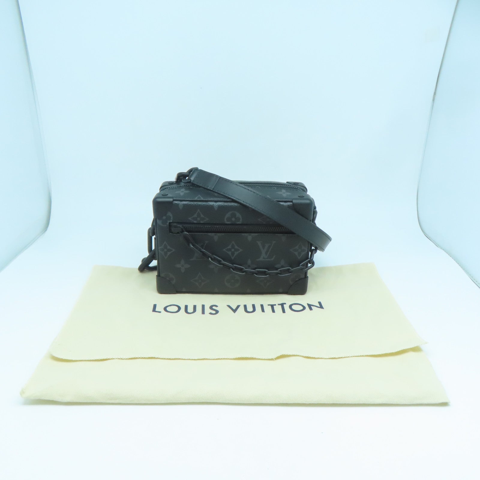 LOUIS VUITTON Monogram Eclipse Mini Soft Trunk黑扣肩背袋黑色