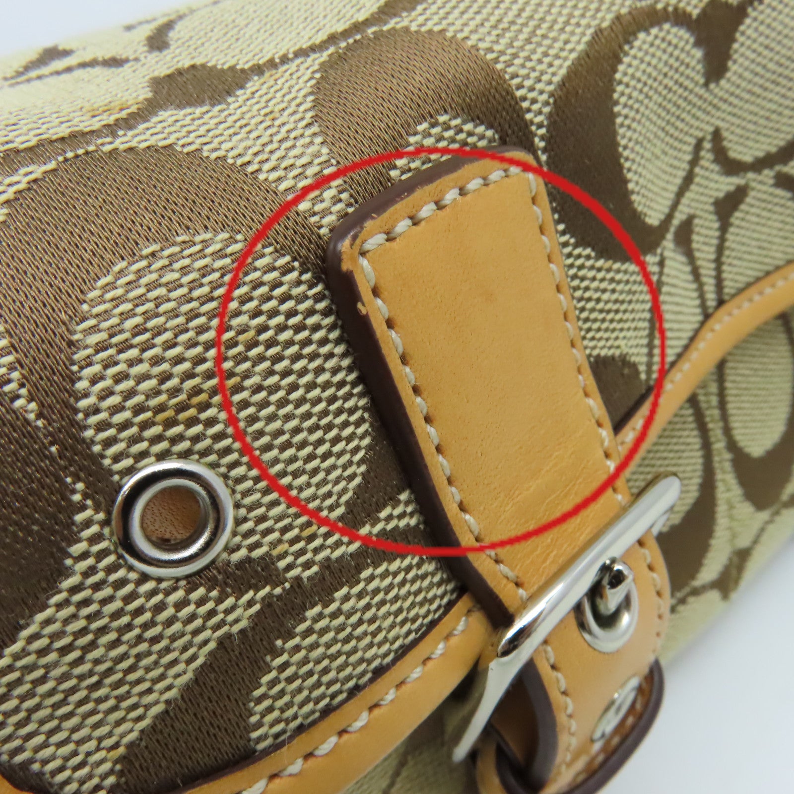 COACH 帆布Shoulder Bag銀扣肩背袋啡色