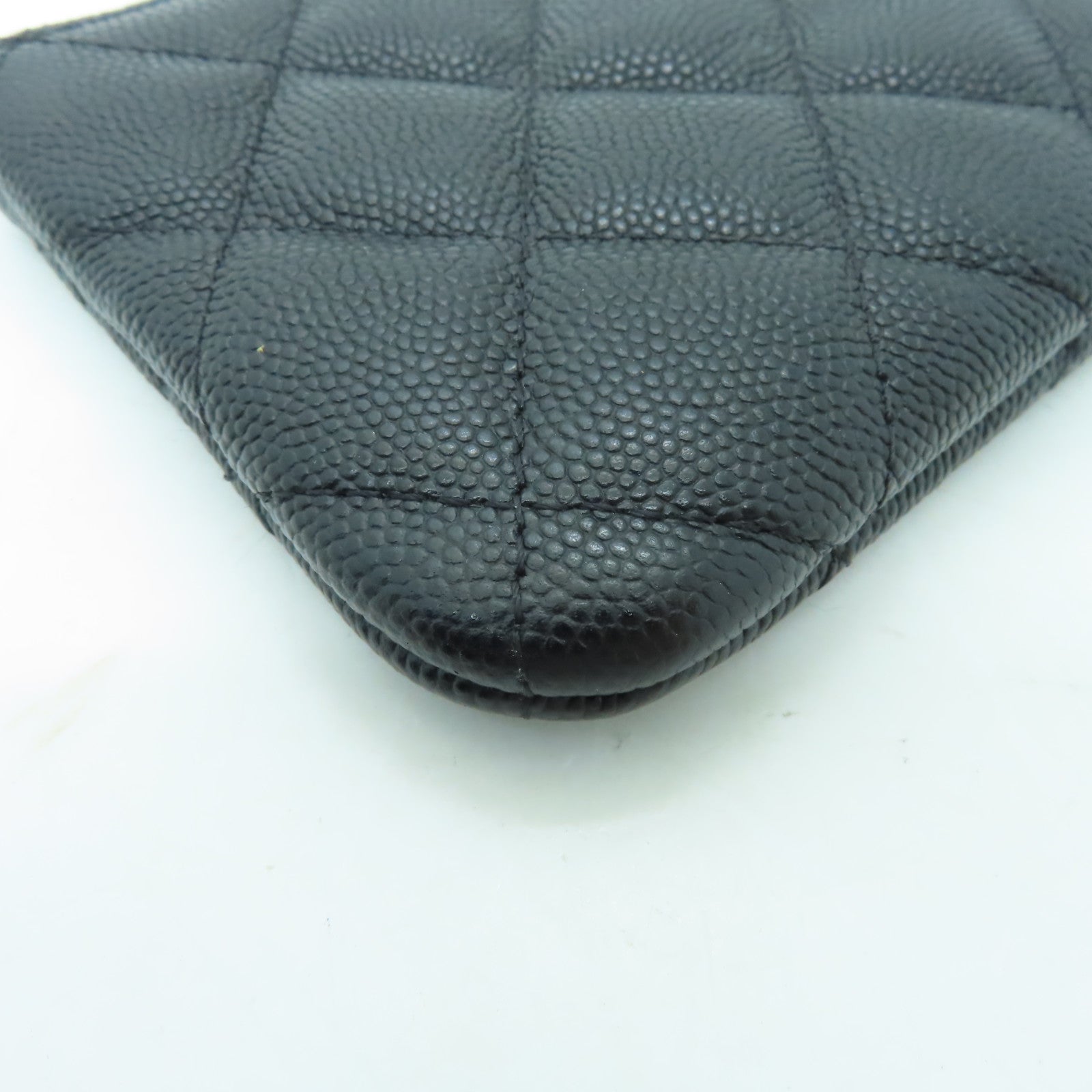 CHANEL 菱格Caviar皮革Clutch Bag金扣手拿包黑色