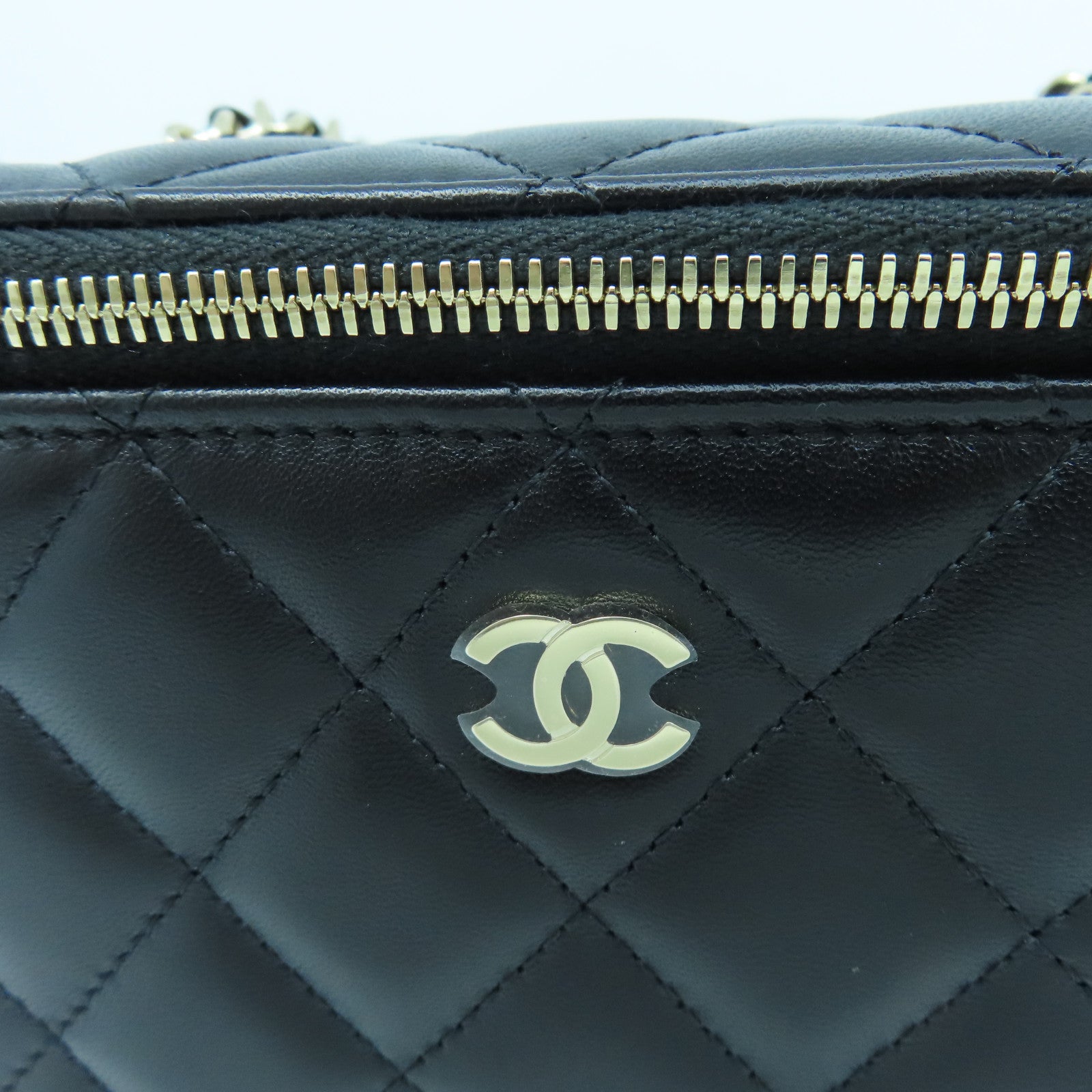 CHANEL rhombic sheepskin leather Chain Shoulder gold buckle shoulder bag black