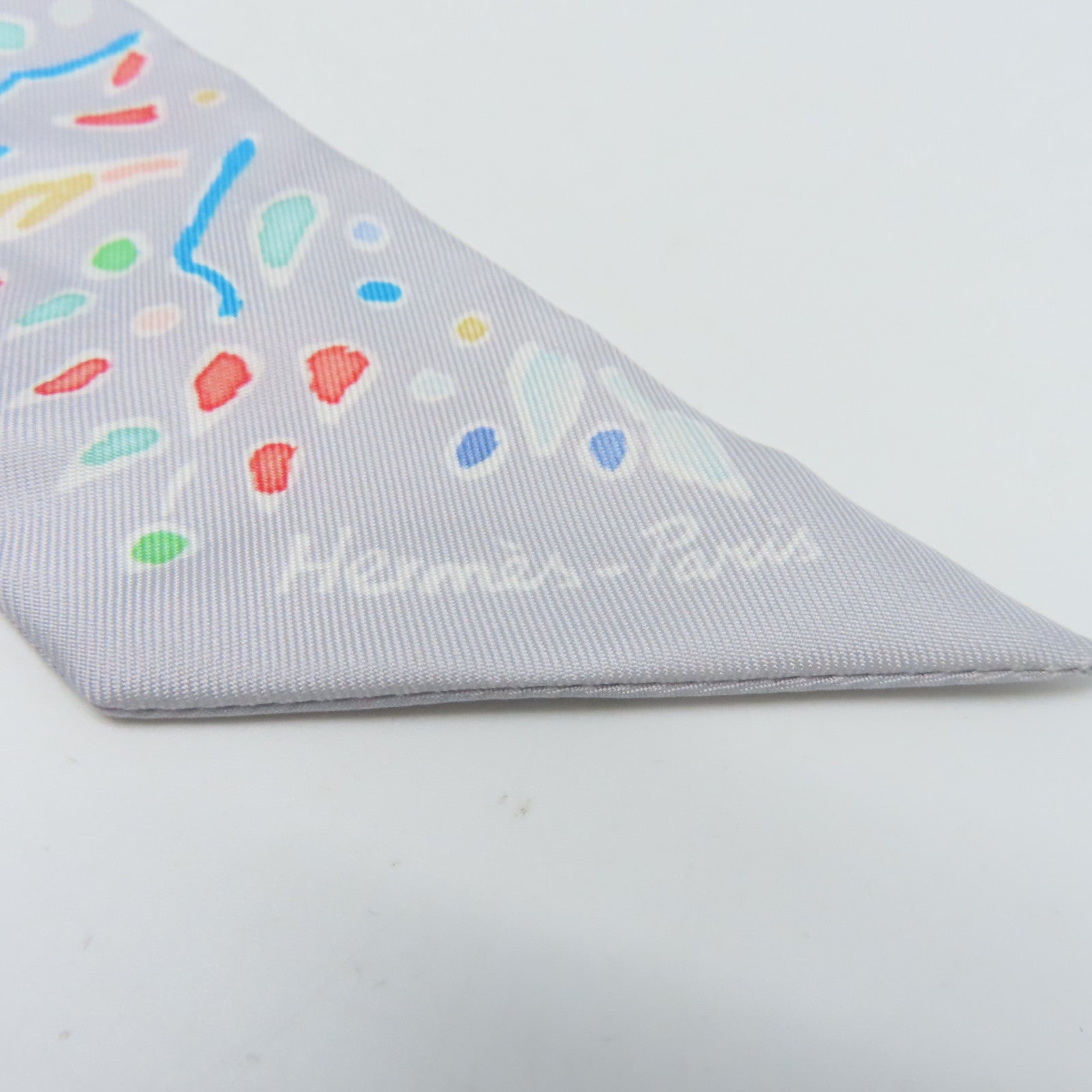 HERMES 【激減優惠】絲質Twilly絲巾灰色