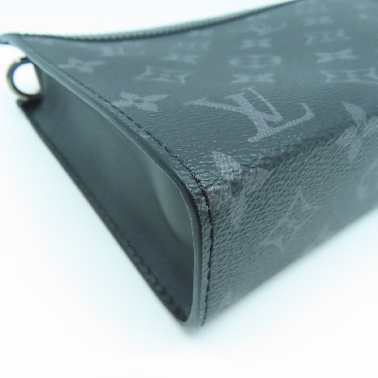 LOUIS VUITTON Monogram Eclipse Gaston銀扣肩背袋灰色