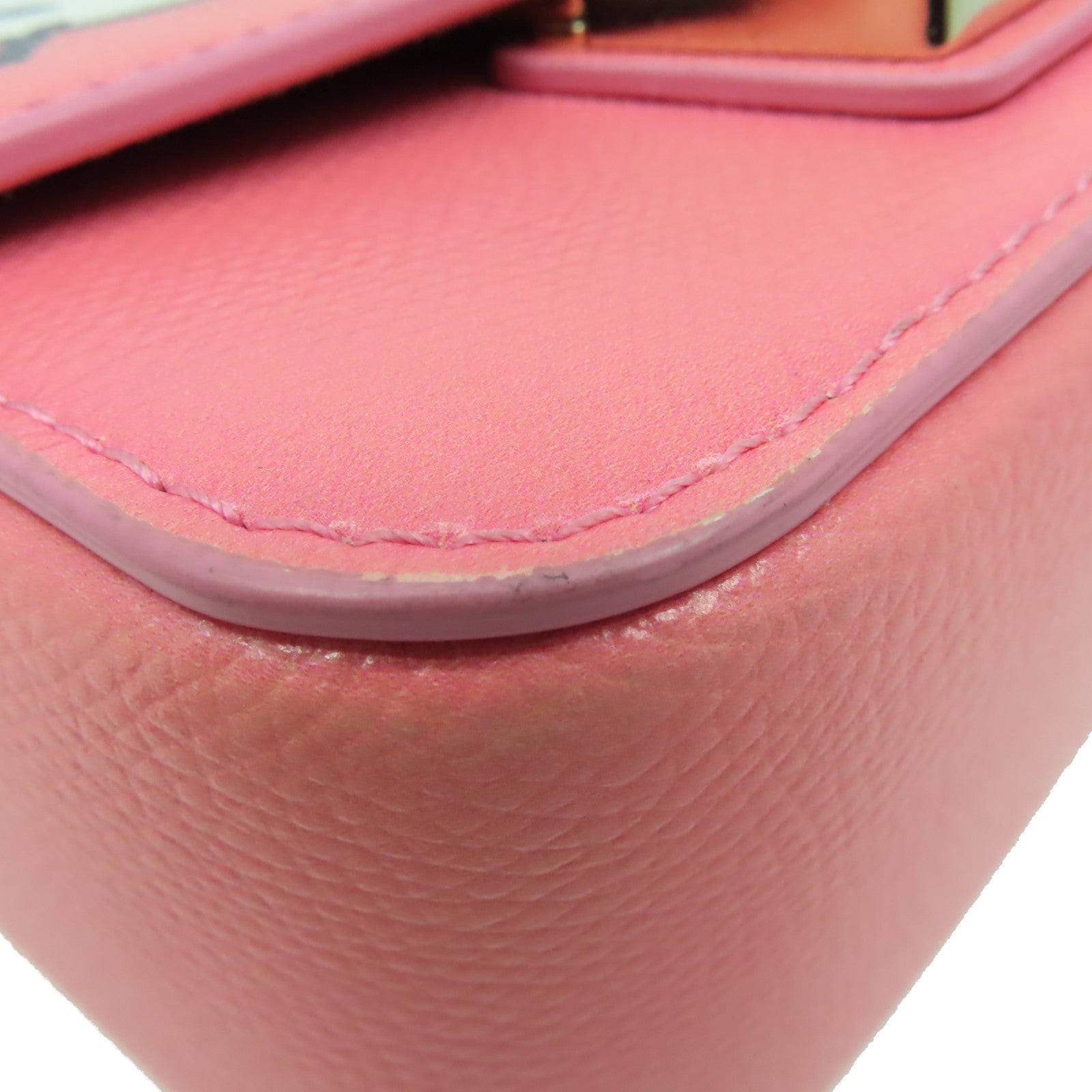 Furla 牛皮皮革Hello Kitty Goes Hiking Shoulder Bag金扣鏈帶肩背袋粉紅色