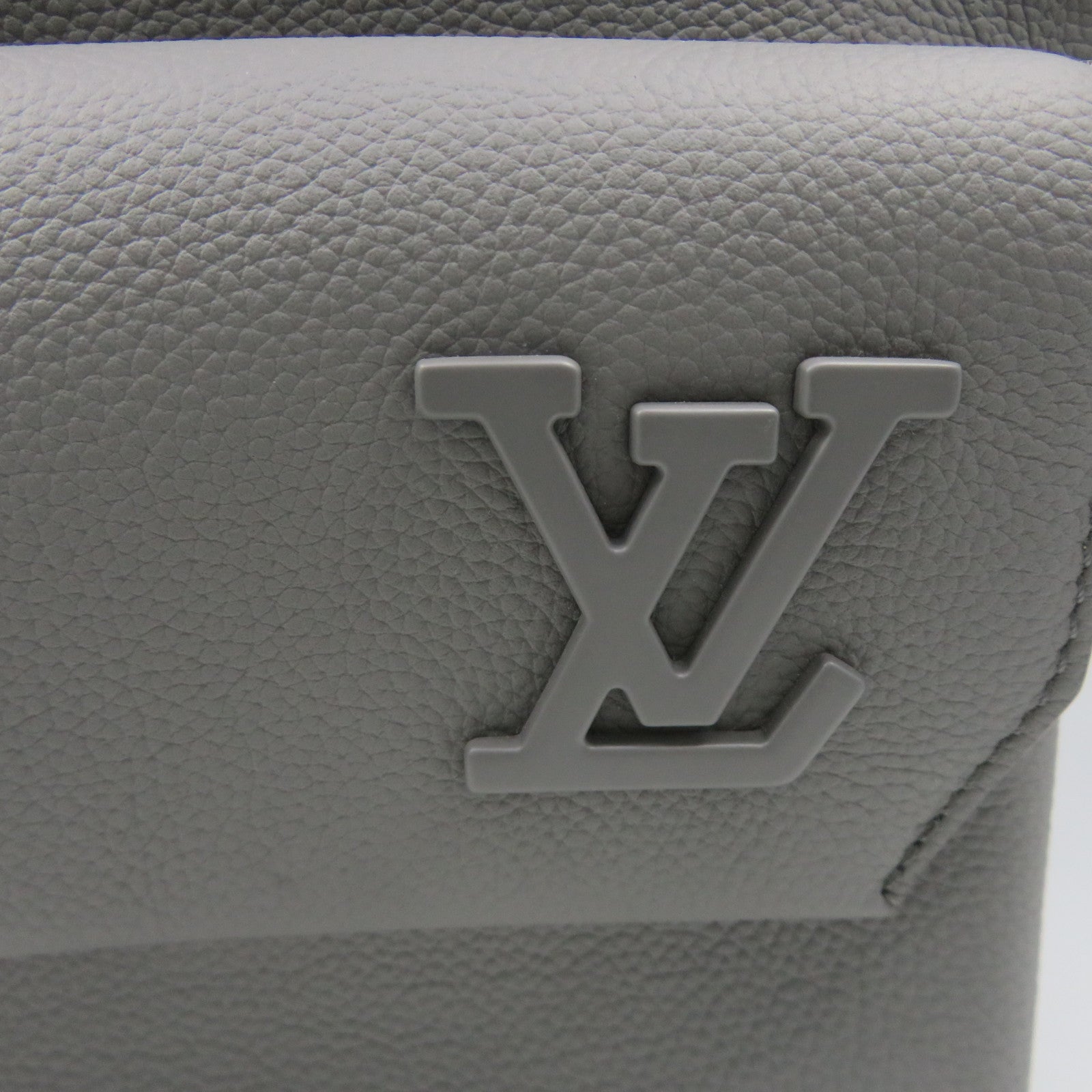 LOUIS VUITTON Aerogram Takeoff Backpack back white gray