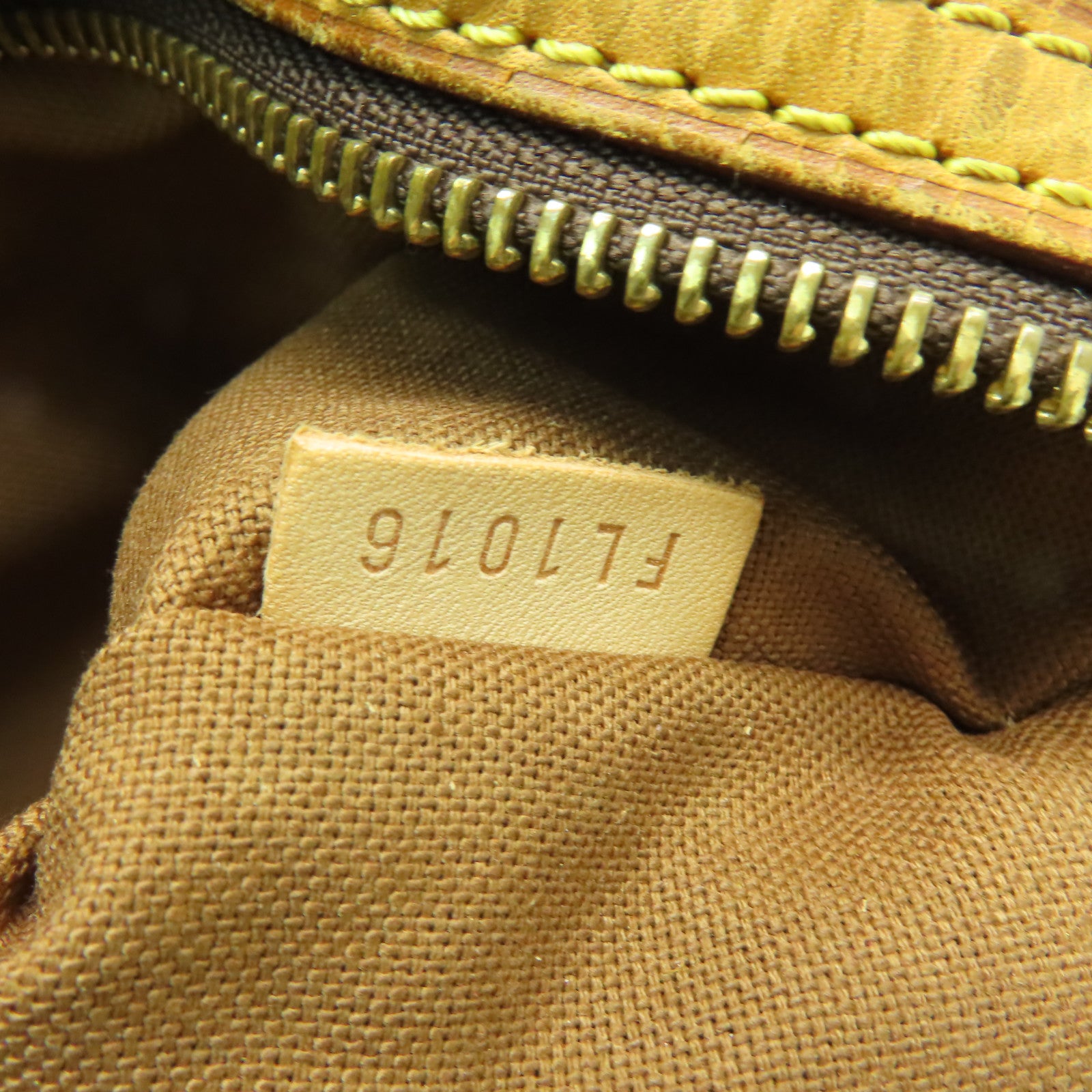LOUIS VUITTON Monogram Bosphore金扣背包棕色