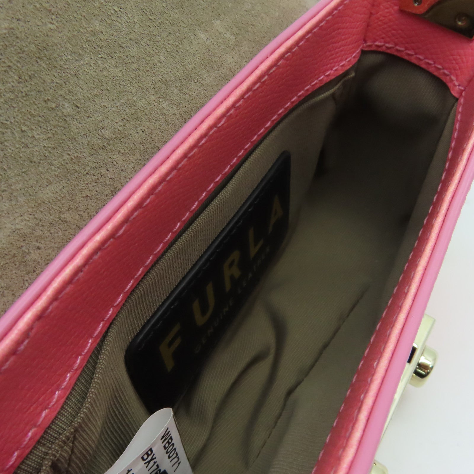 Furla 牛皮皮革Hello Kitty Goes Hiking Shoulder Bag金扣鏈帶肩背袋粉紅色