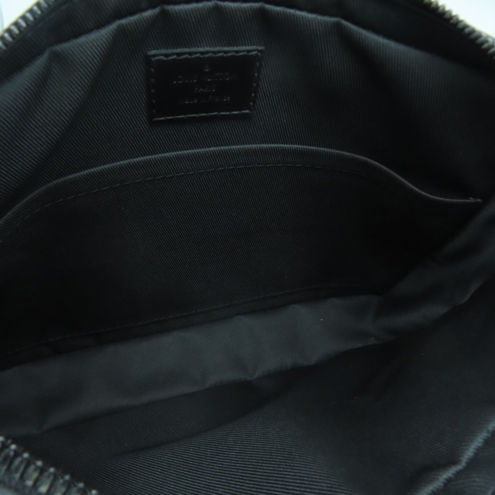 LOUIS VUITTON Monogram Shadow Duo Messenger黑扣肩背袋黑色