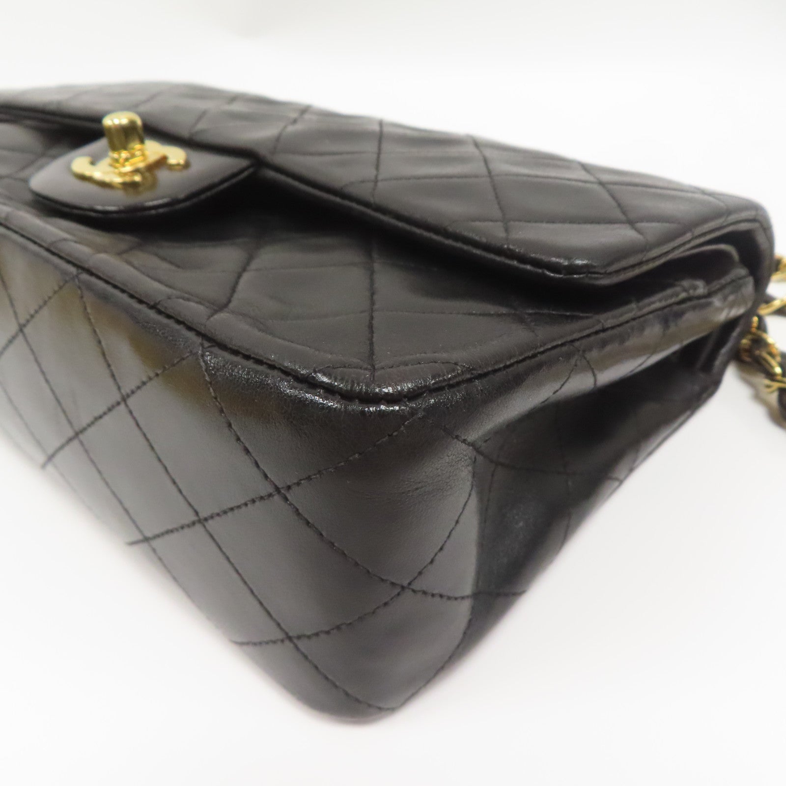CHANEL 菱格羊皮皮革Vintage Classic 25金扣鏈帶肩背袋黑色