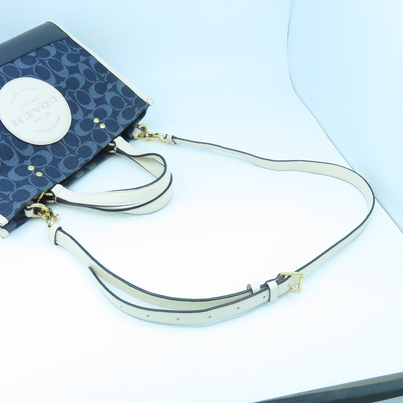 COACH Canvas 2 Way Shoulder Gold Buckle Handle Shoulder Backpack Dark Blue/White